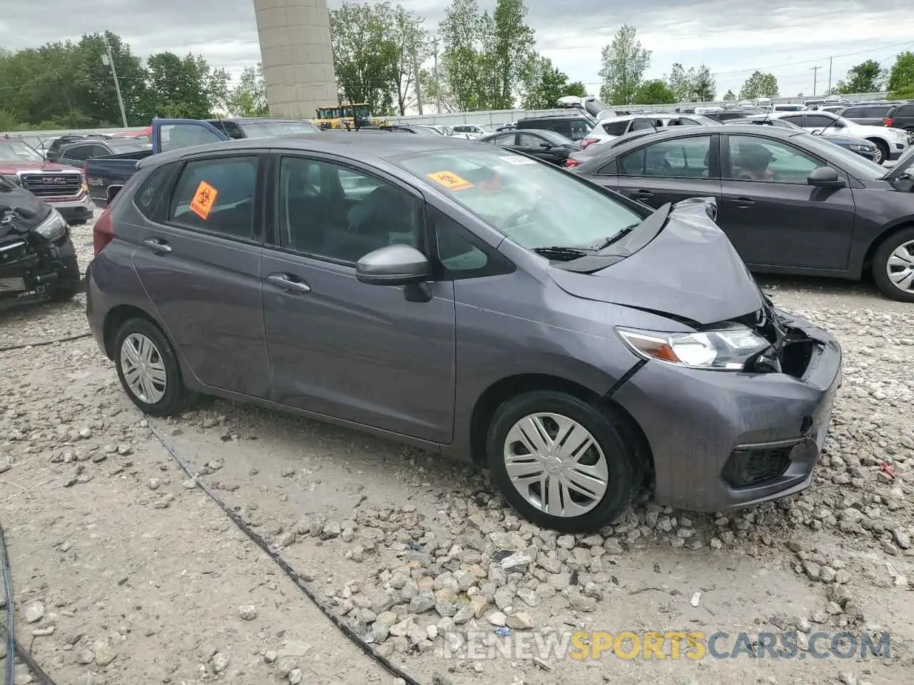 4 Photograph of a damaged car 3HGGK5H49LM723393 HONDA FIT 2020