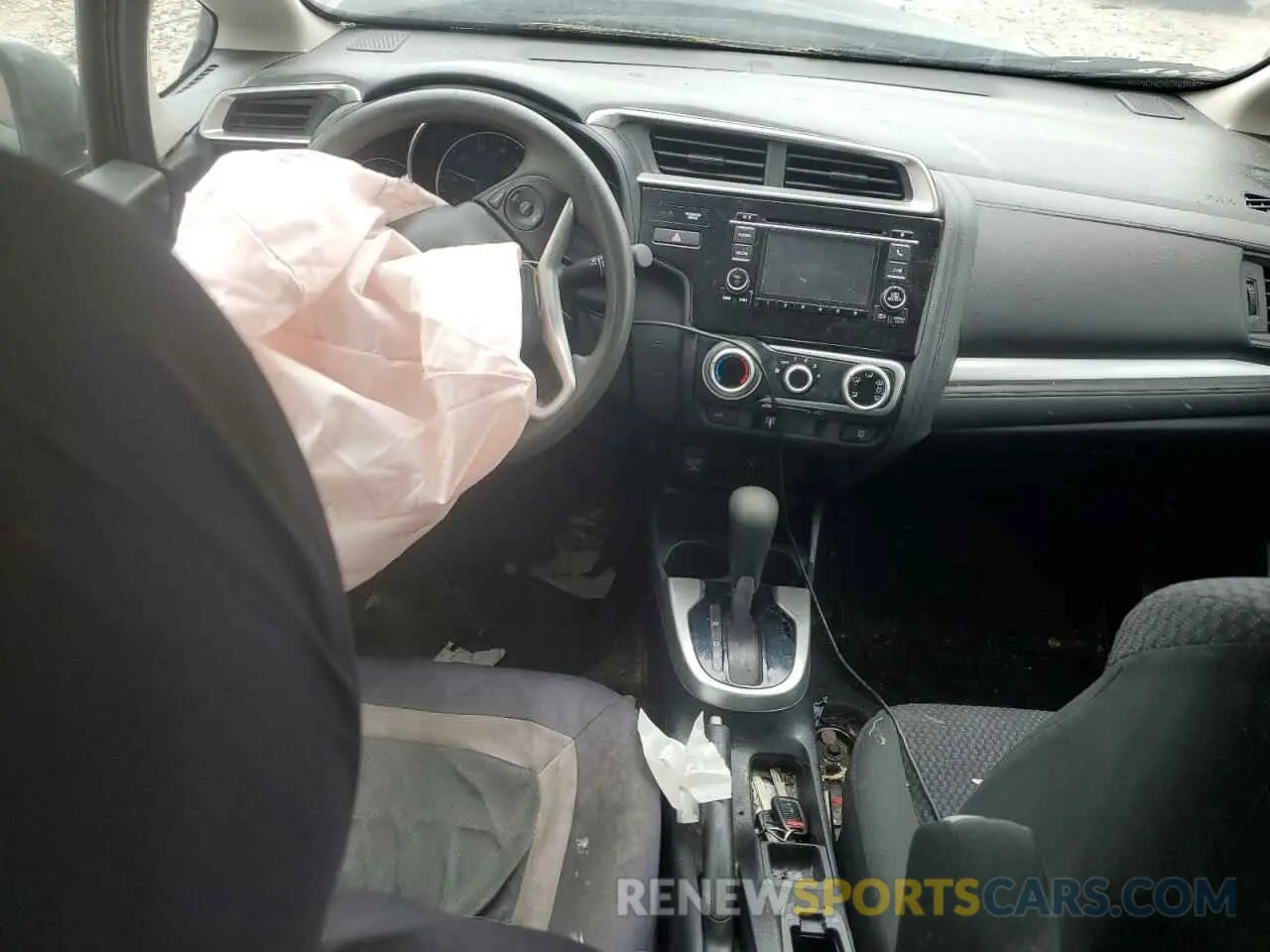 8 Photograph of a damaged car 3HGGK5H49LM723393 HONDA FIT 2020