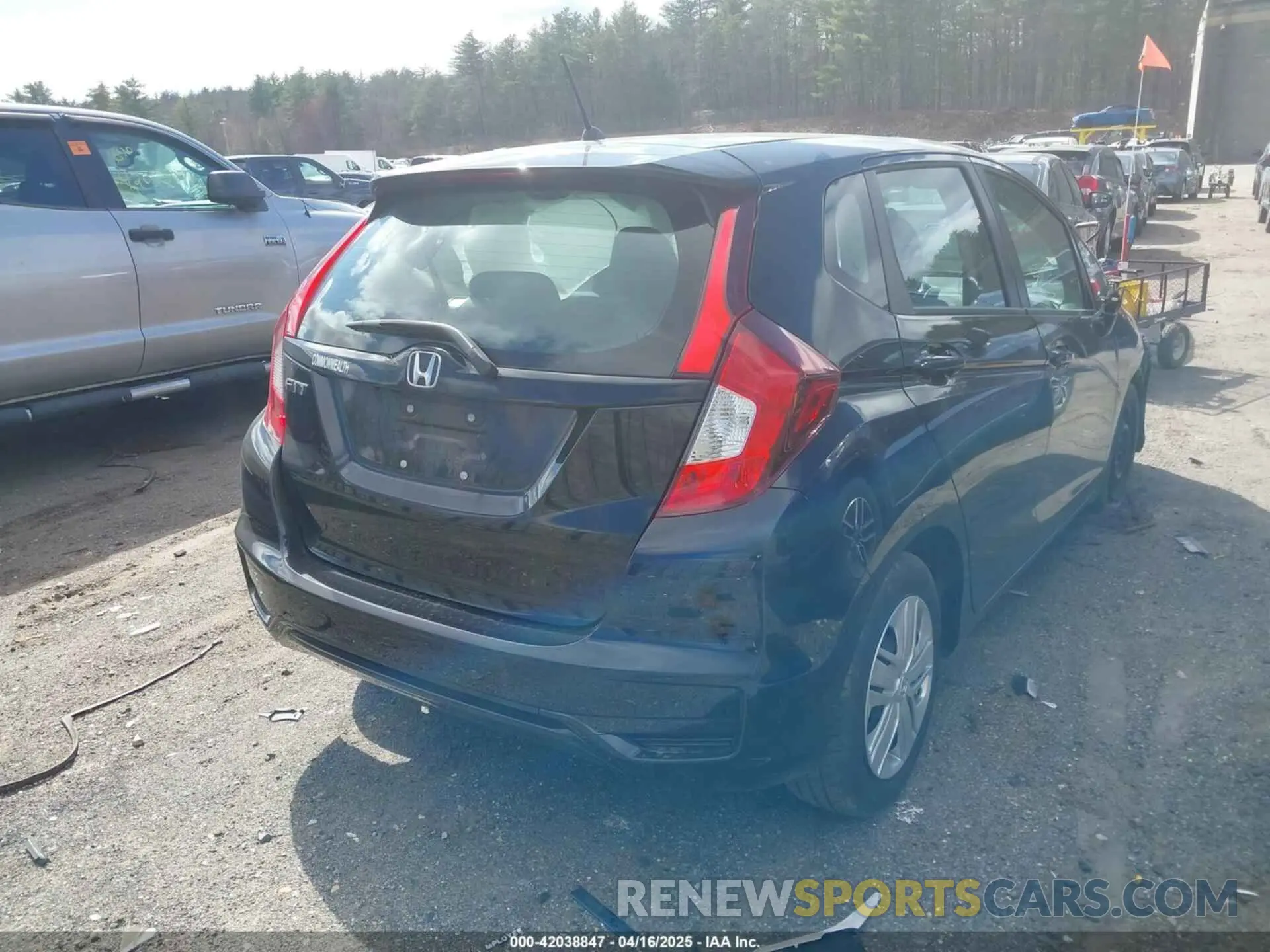 16 Photograph of a damaged car 3HGGK5H49LM726214 HONDA FIT 2020