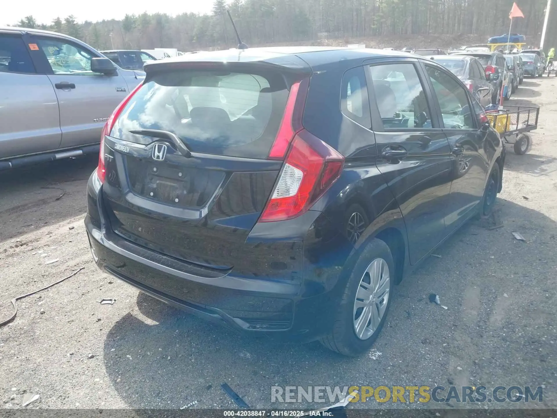 4 Photograph of a damaged car 3HGGK5H49LM726214 HONDA FIT 2020
