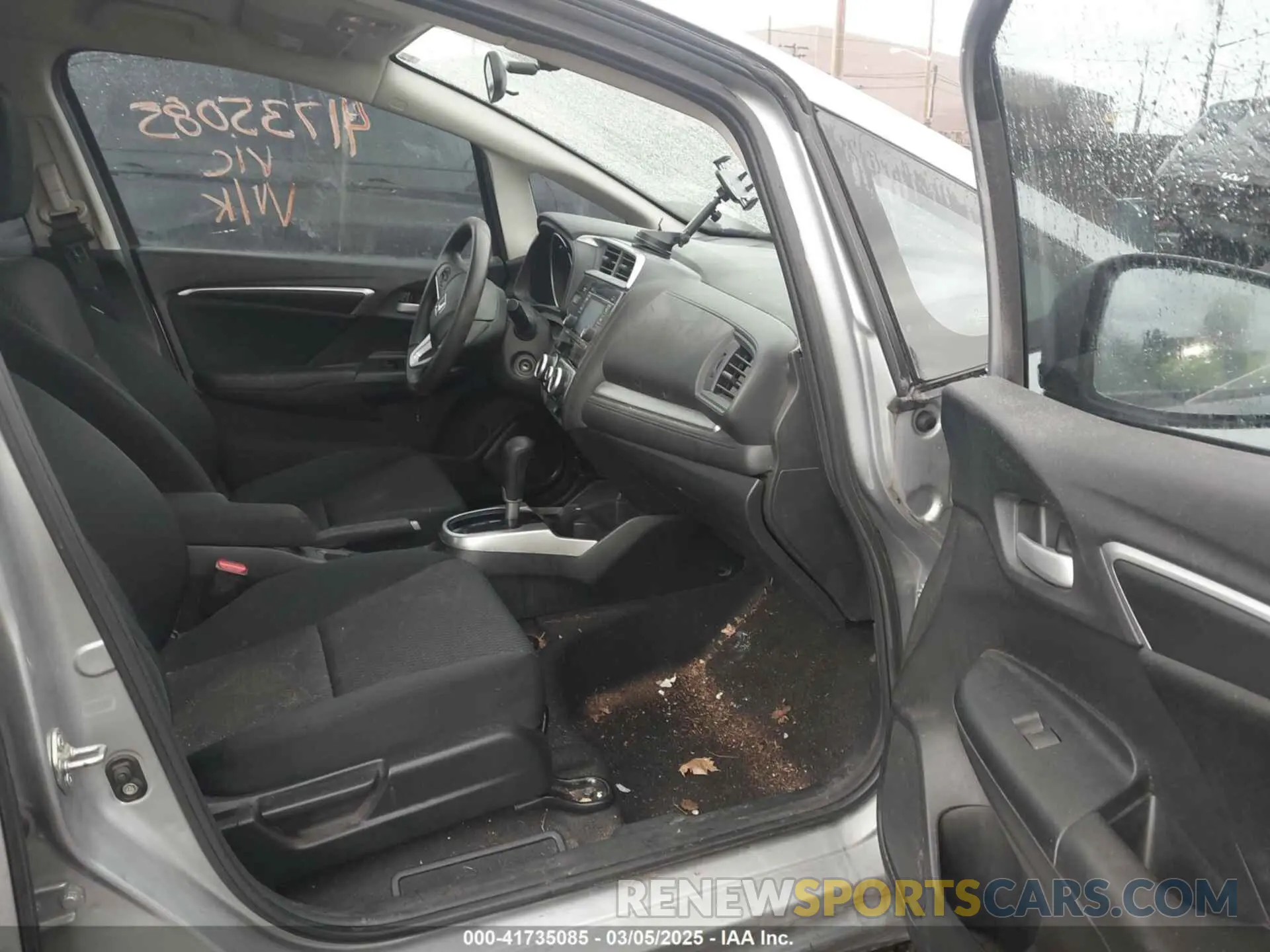 5 Photograph of a damaged car 3HGGK5H4XLM716002 HONDA FIT 2020