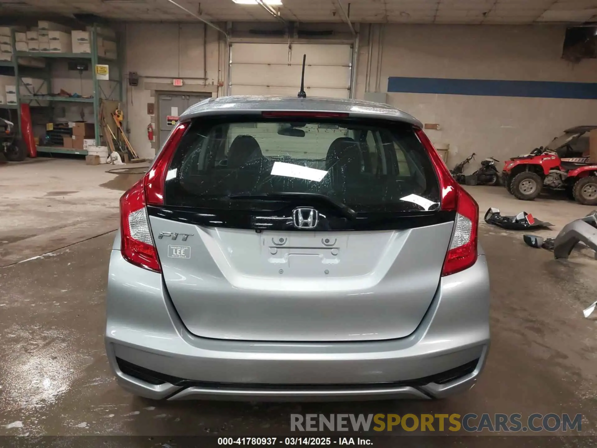 17 Photograph of a damaged car 3HGGK5H4XLM724178 HONDA FIT 2020