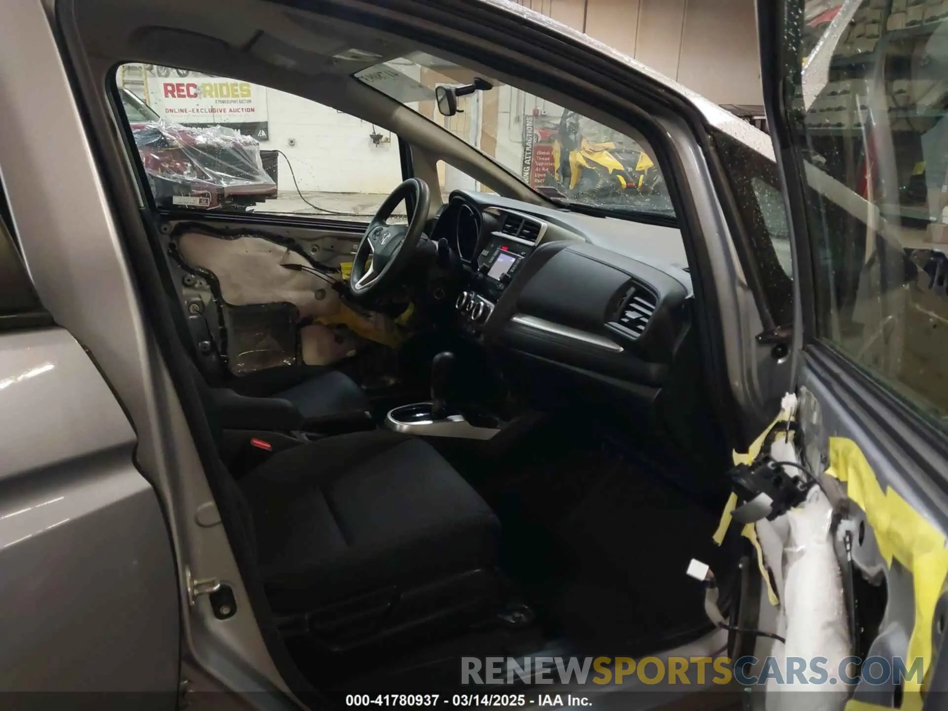 5 Photograph of a damaged car 3HGGK5H4XLM724178 HONDA FIT 2020