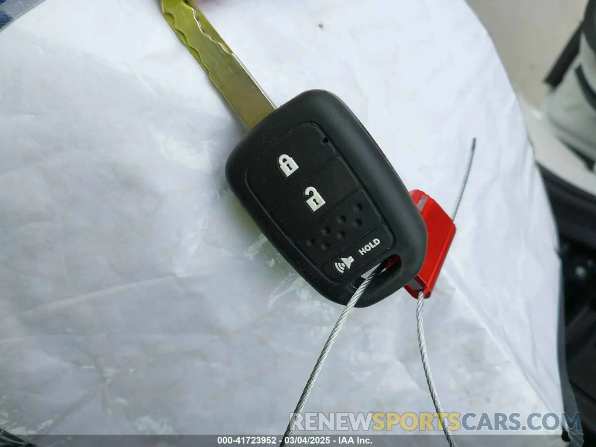 11 Photograph of a damaged car 3HGGK5H60LM719086 HONDA FIT 2020