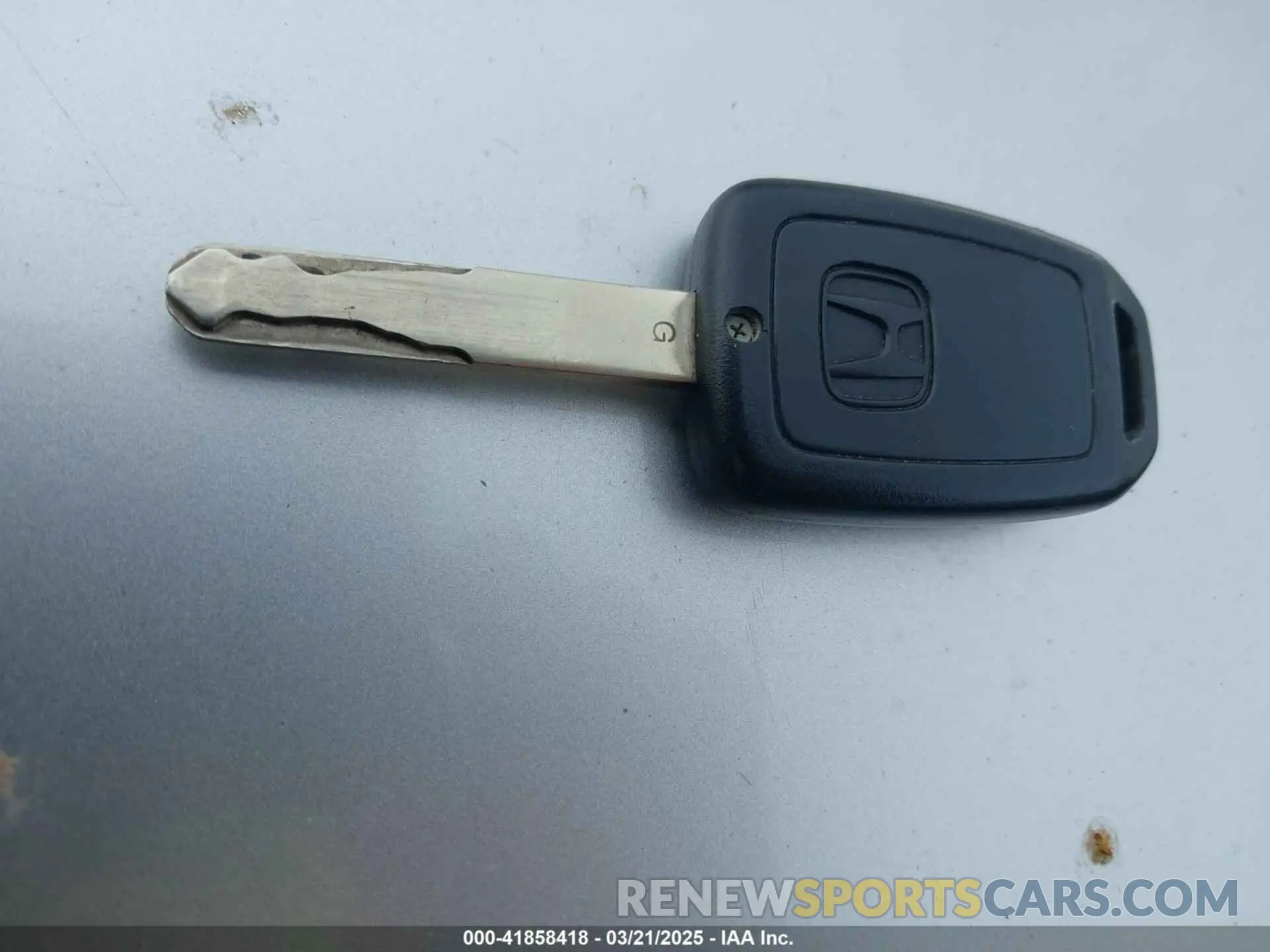 11 Photograph of a damaged car 3HGGK5H62LM725374 HONDA FIT 2020
