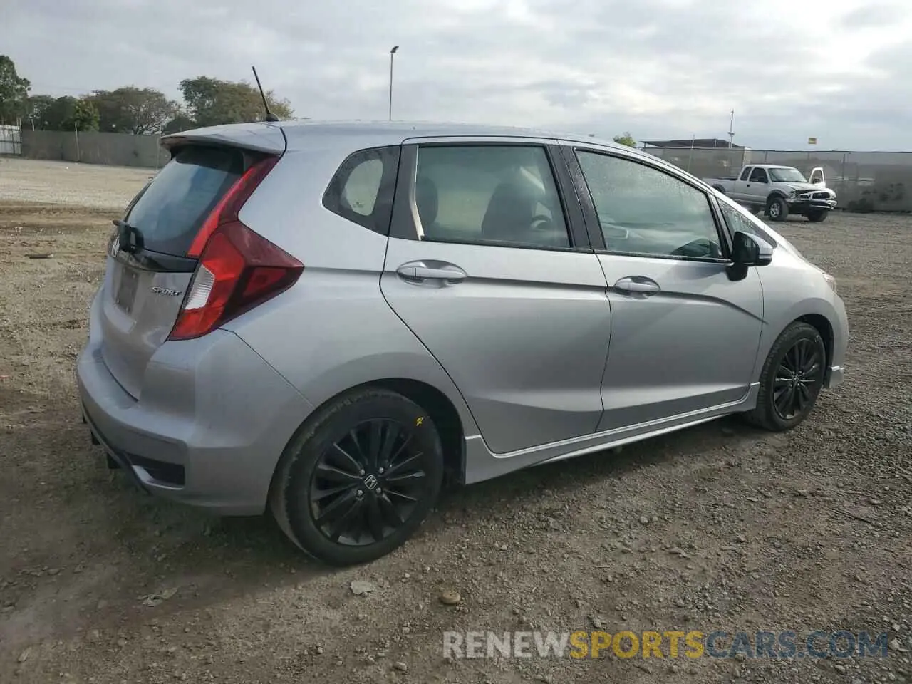 3 Photograph of a damaged car 3HGGK5H63LM728087 HONDA FIT 2020