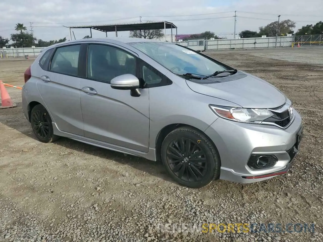 4 Photograph of a damaged car 3HGGK5H63LM728087 HONDA FIT 2020