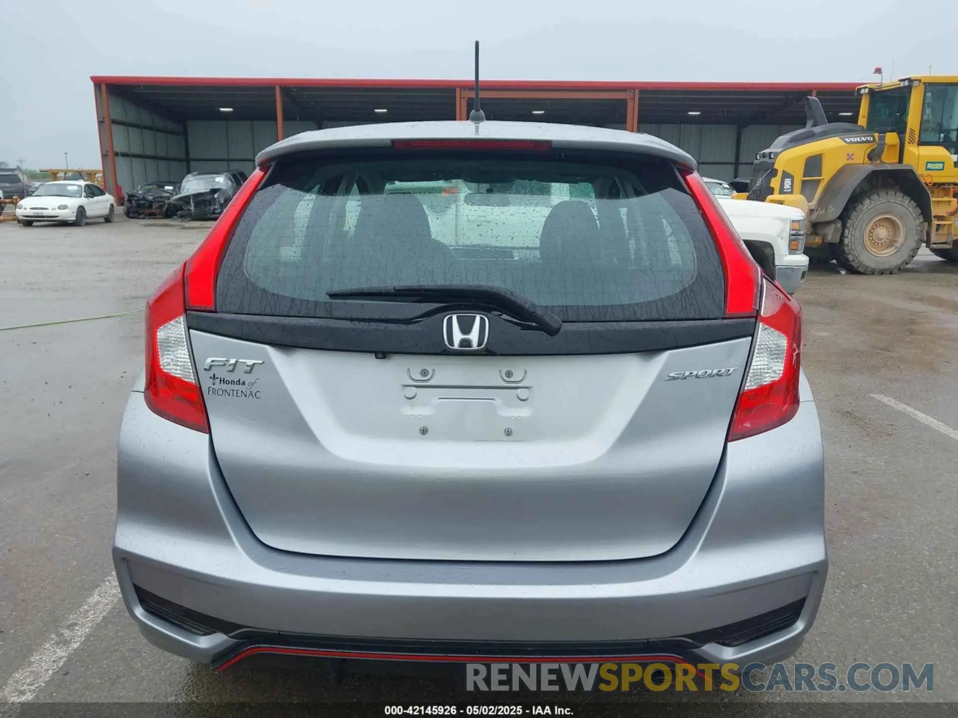 16 Photograph of a damaged car 3HGGK5H63LM731359 HONDA FIT 2020