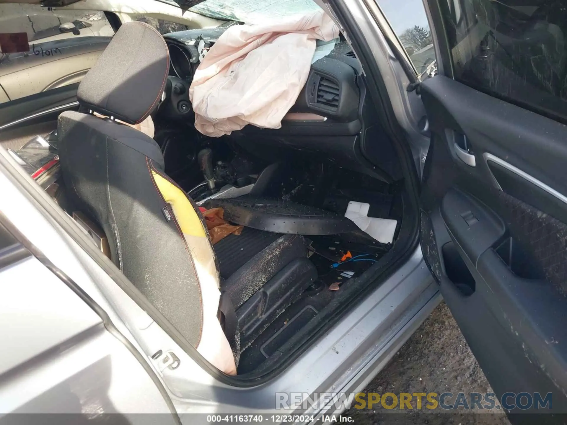5 Photograph of a damaged car 3HGGK5H63LM734164 HONDA FIT 2020