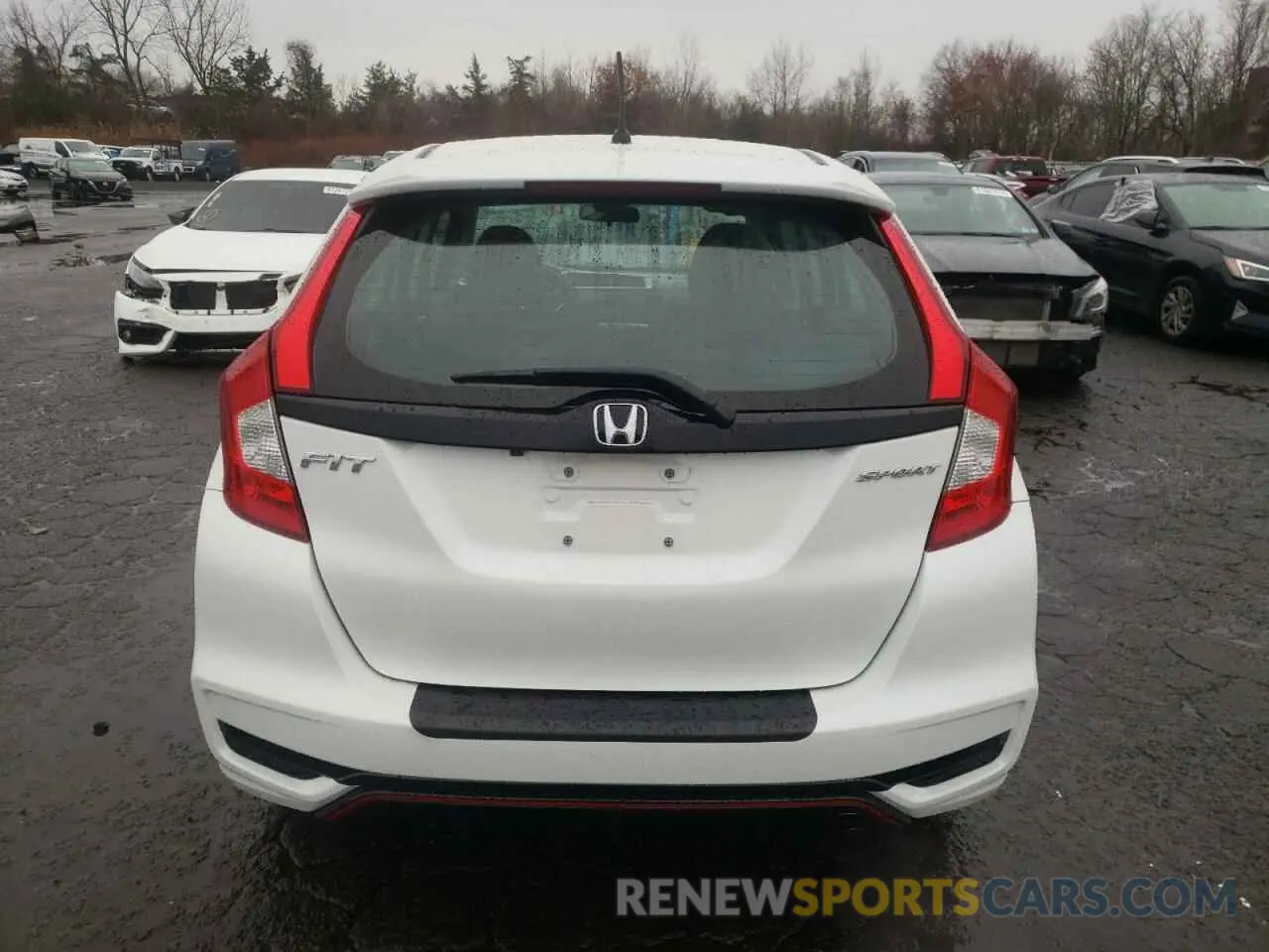6 Photograph of a damaged car 3HGGK5H64LM730575 HONDA FIT 2020