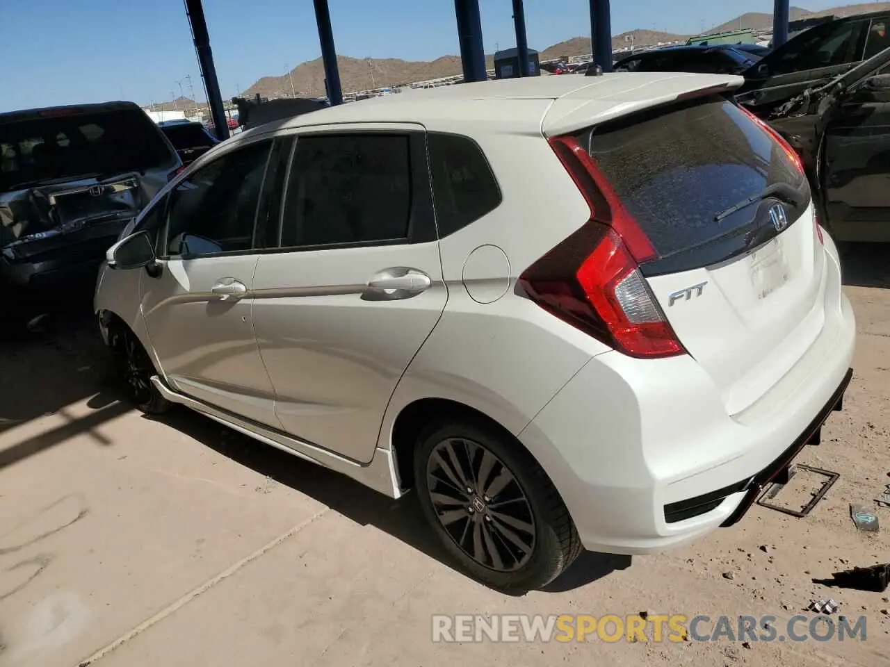 2 Photograph of a damaged car 3HGGK5H66LM726821 HONDA FIT 2020