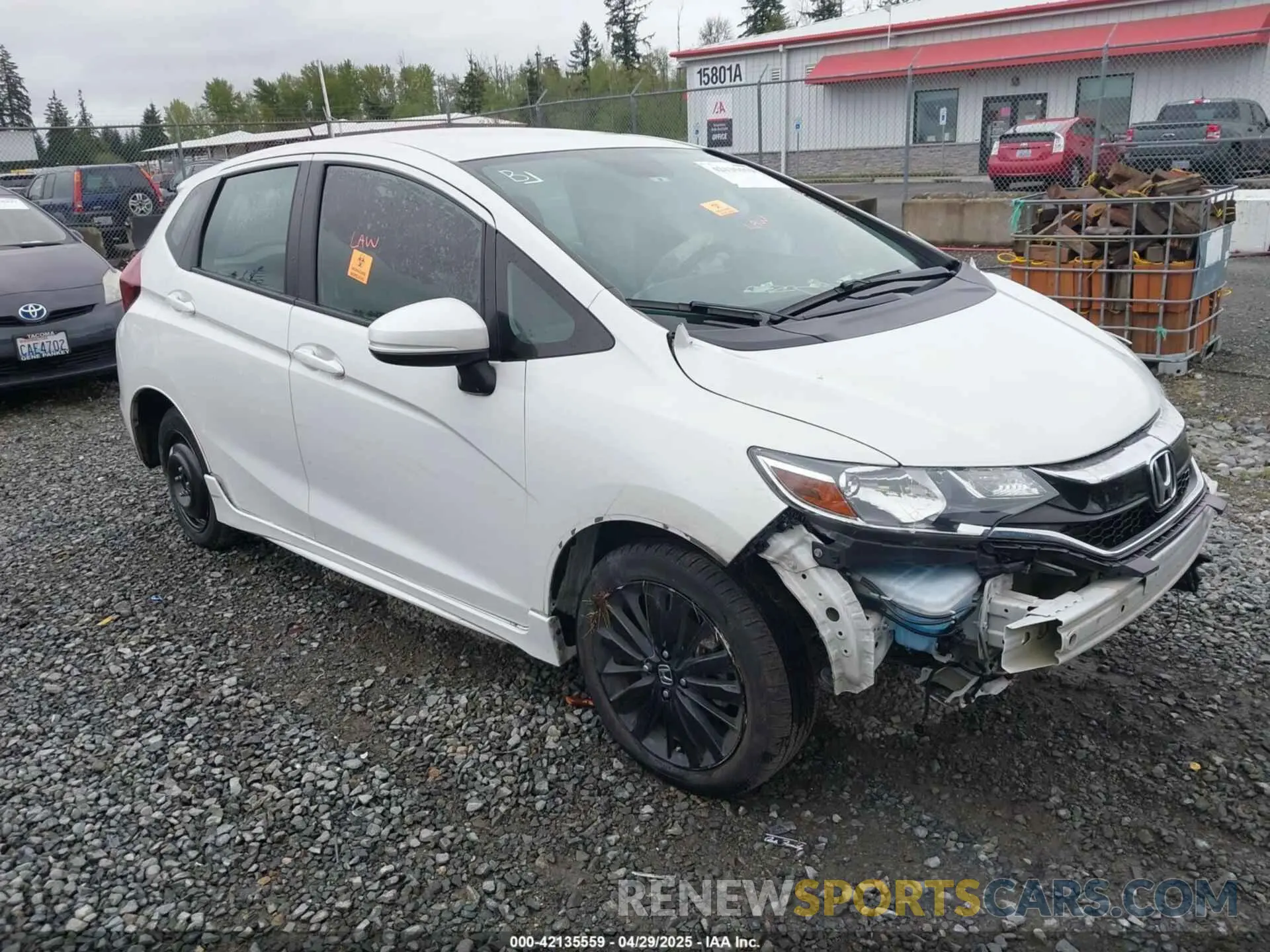 1 Photograph of a damaged car 3HGGK5H68LM715075 HONDA FIT 2020