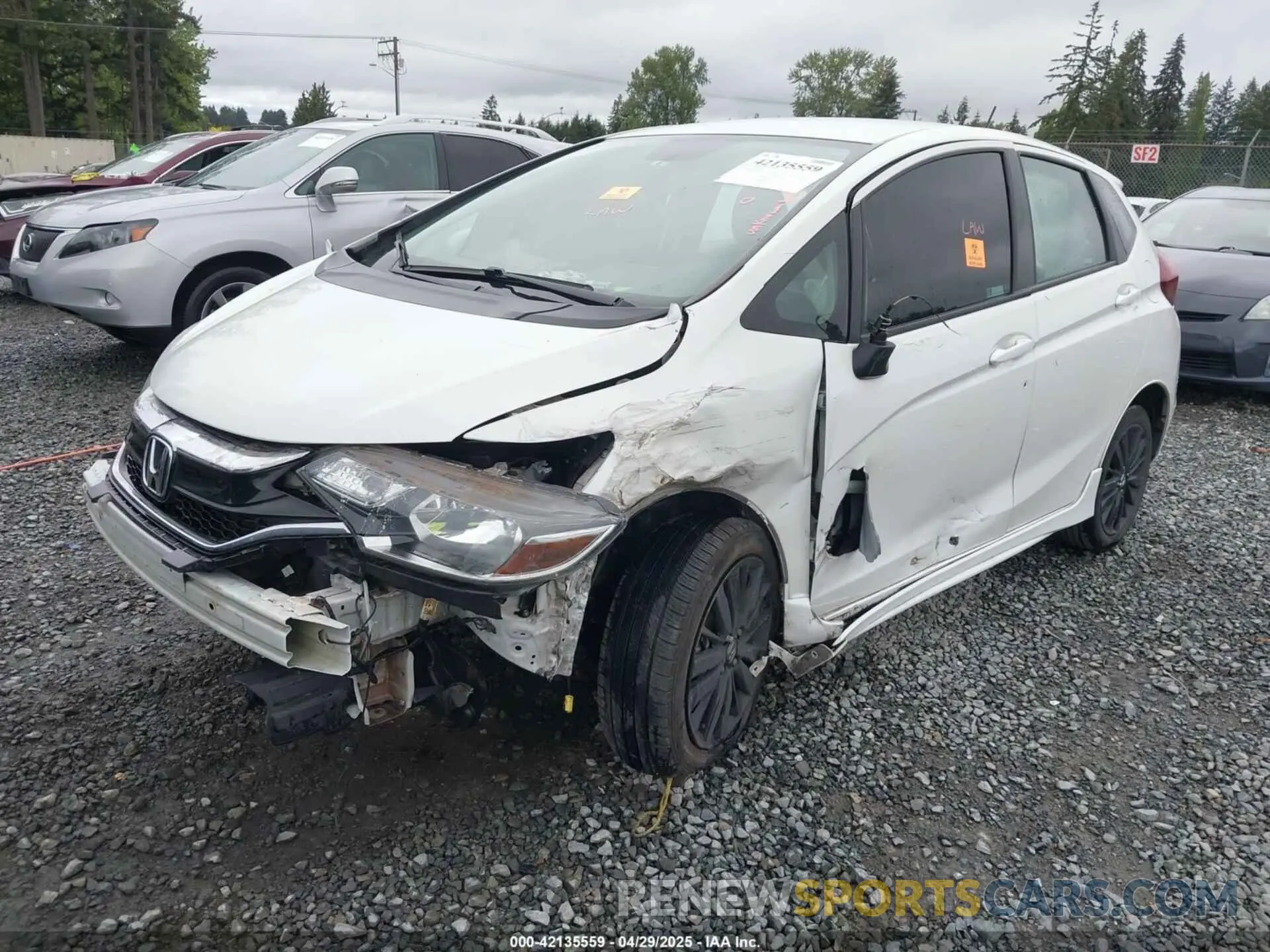 2 Photograph of a damaged car 3HGGK5H68LM715075 HONDA FIT 2020
