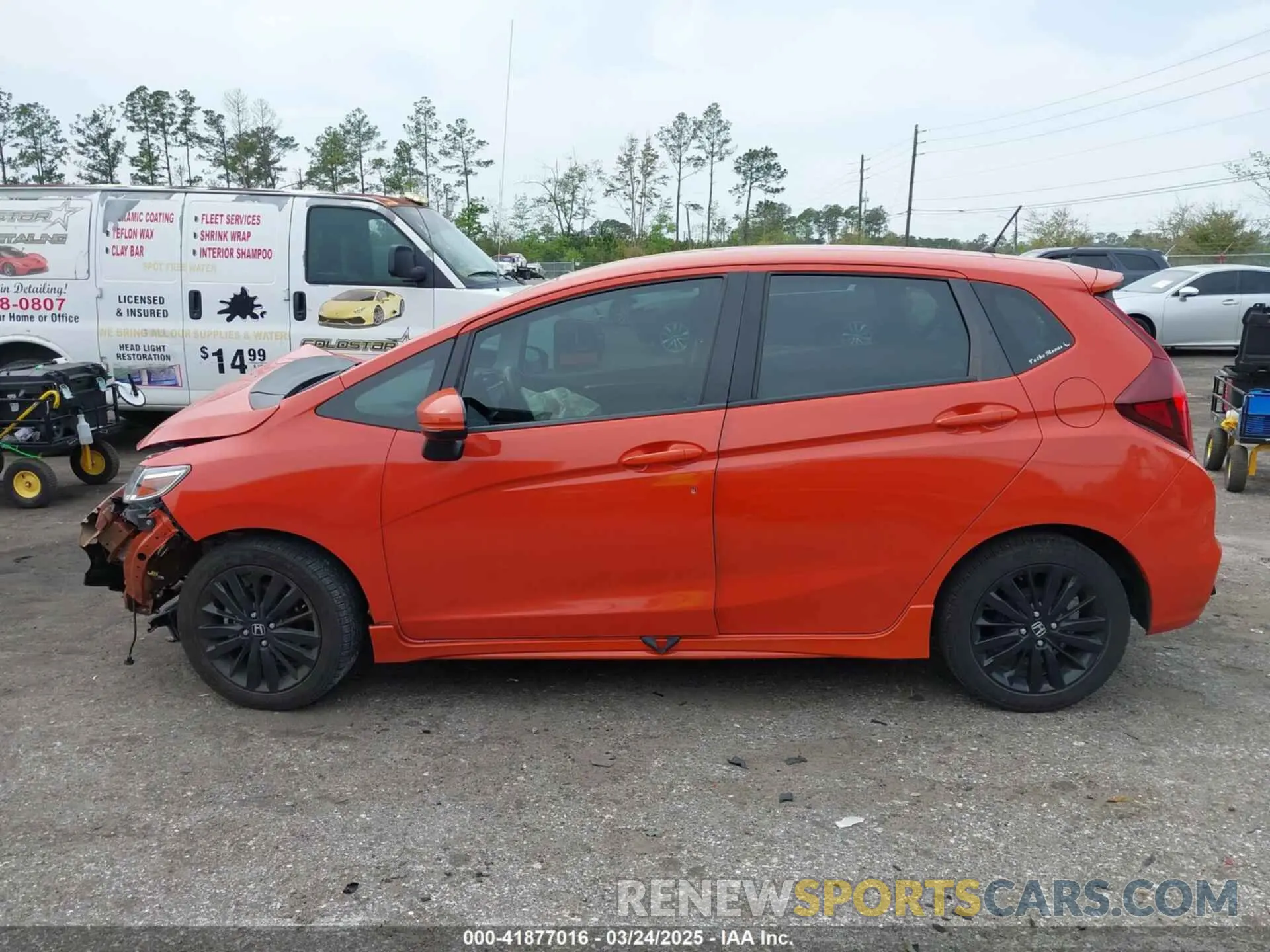 15 Photograph of a damaged car 3HGGK5H68LM726836 HONDA FIT 2020