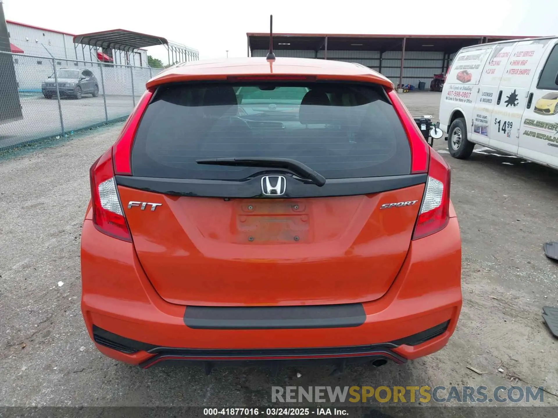 17 Photograph of a damaged car 3HGGK5H68LM726836 HONDA FIT 2020