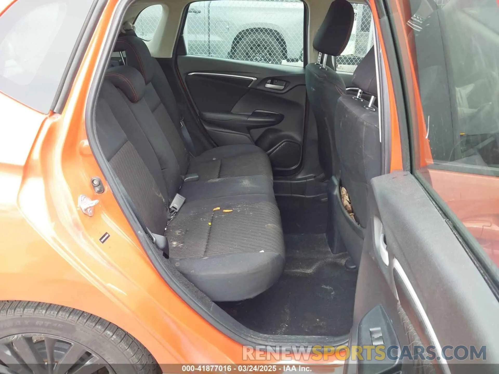 8 Photograph of a damaged car 3HGGK5H68LM726836 HONDA FIT 2020