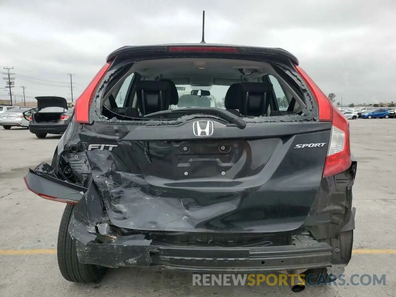 6 Photograph of a damaged car 3HGGK5H68LM729154 HONDA FIT 2020