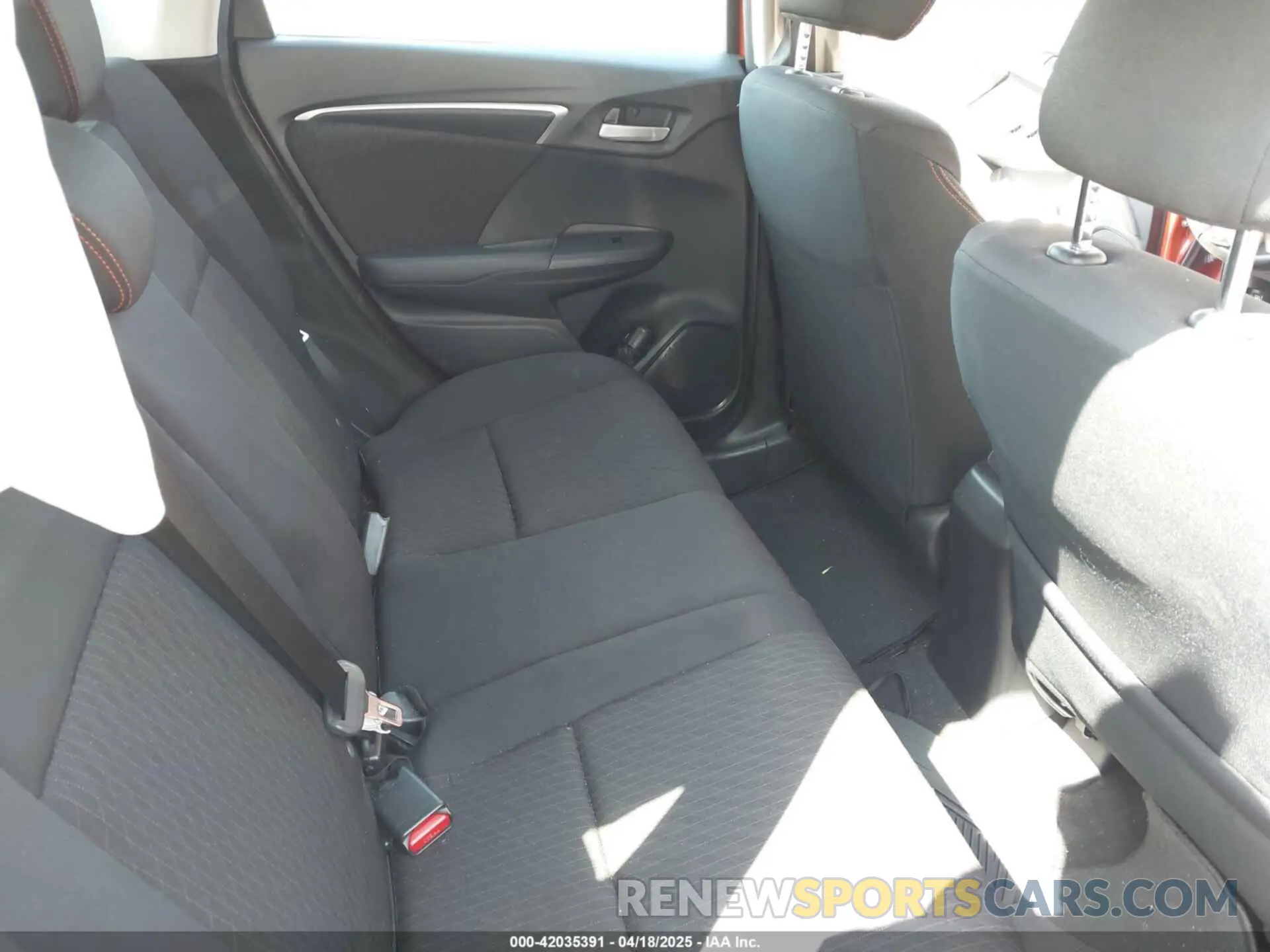 8 Photograph of a damaged car 3HGGK5H6XLM721475 HONDA FIT 2020