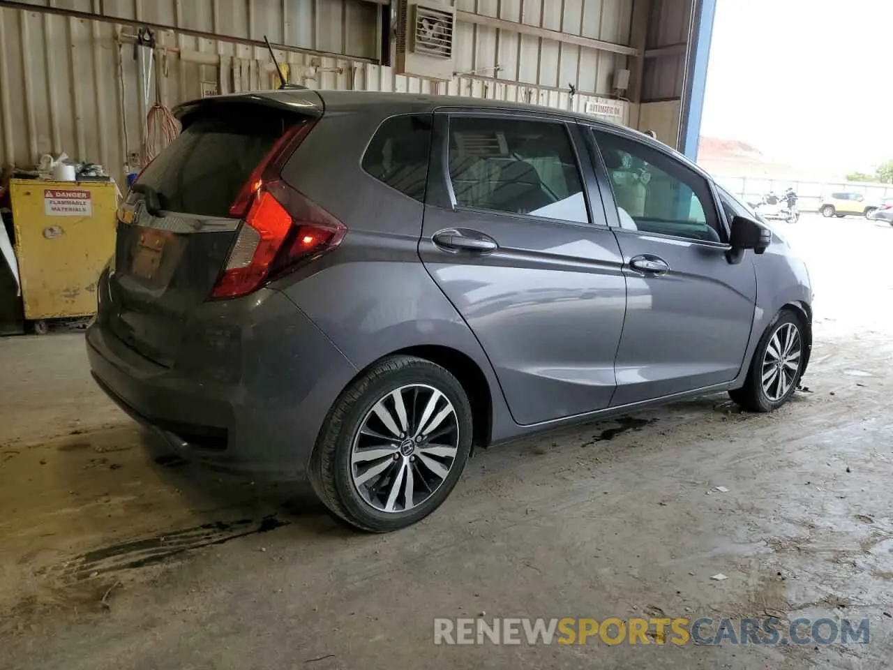 3 Photograph of a damaged car 3HGGK5H80LM729716 HONDA FIT 2020