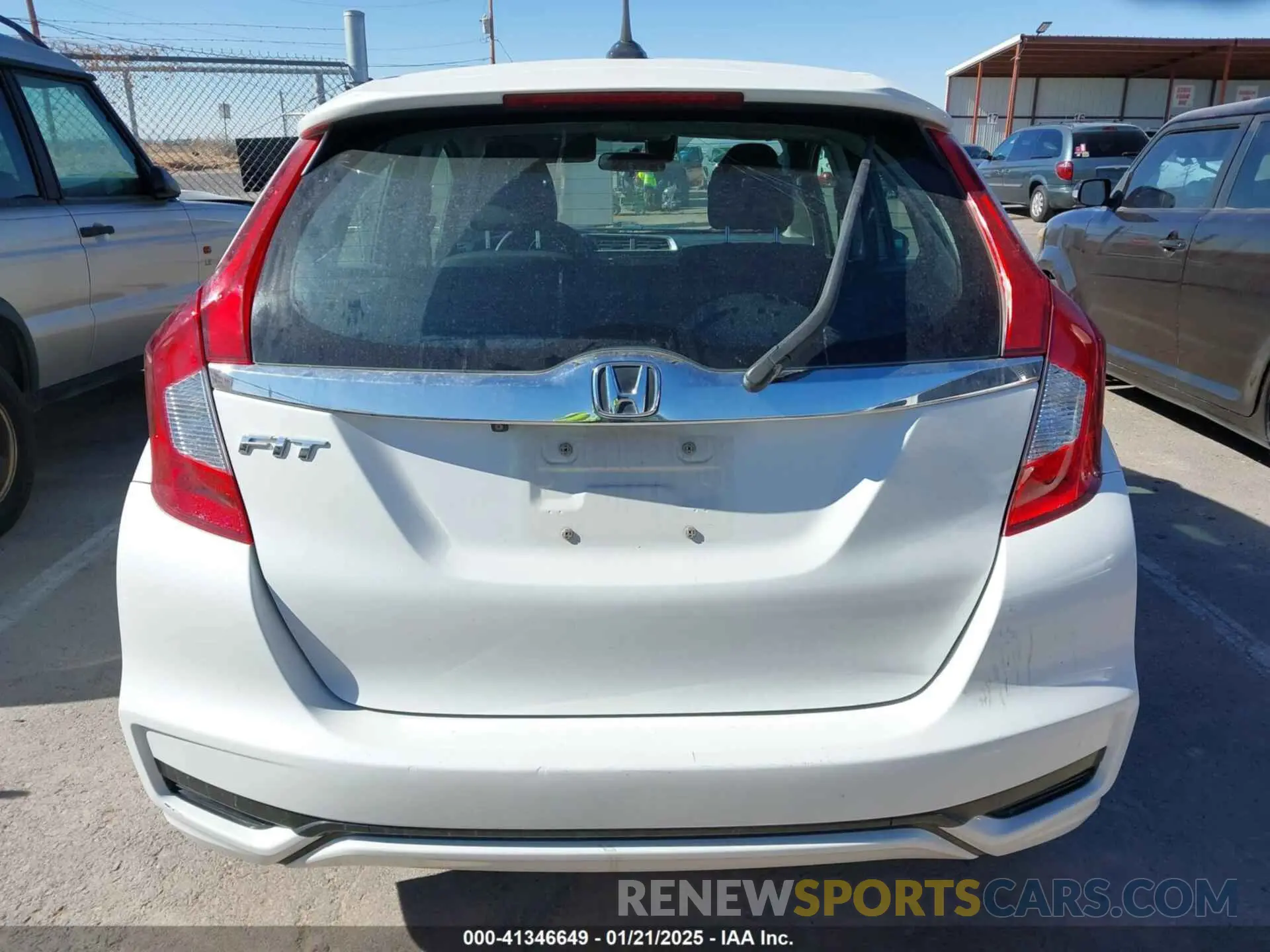 16 Photograph of a damaged car 3HGGK5H82LM703165 HONDA FIT 2020