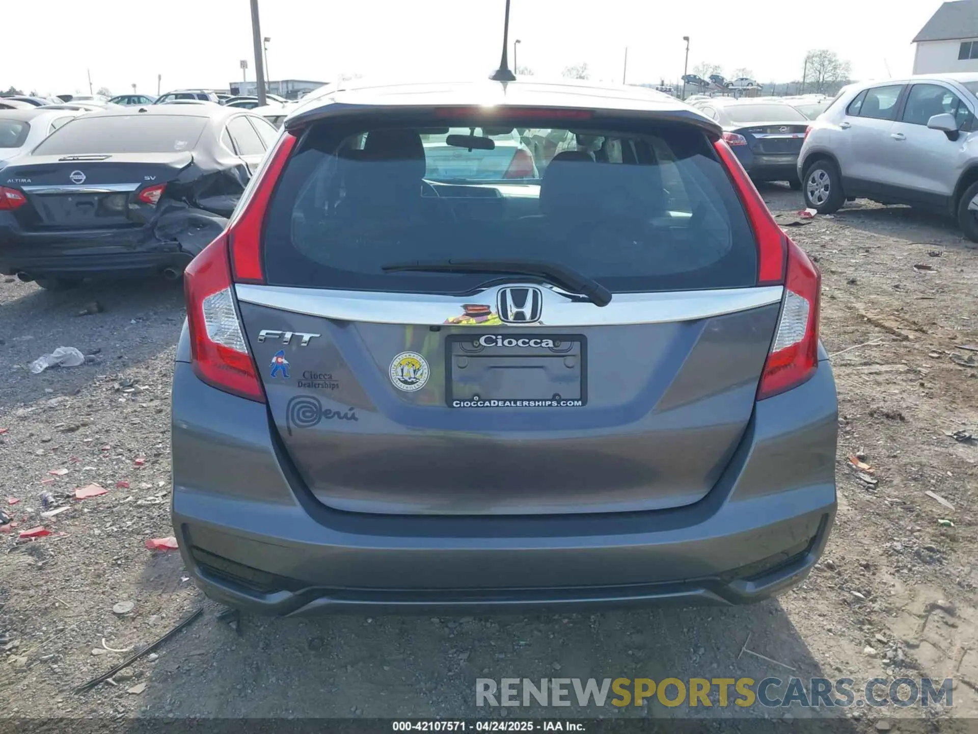 16 Photograph of a damaged car 3HGGK5H82LM731032 HONDA FIT 2020