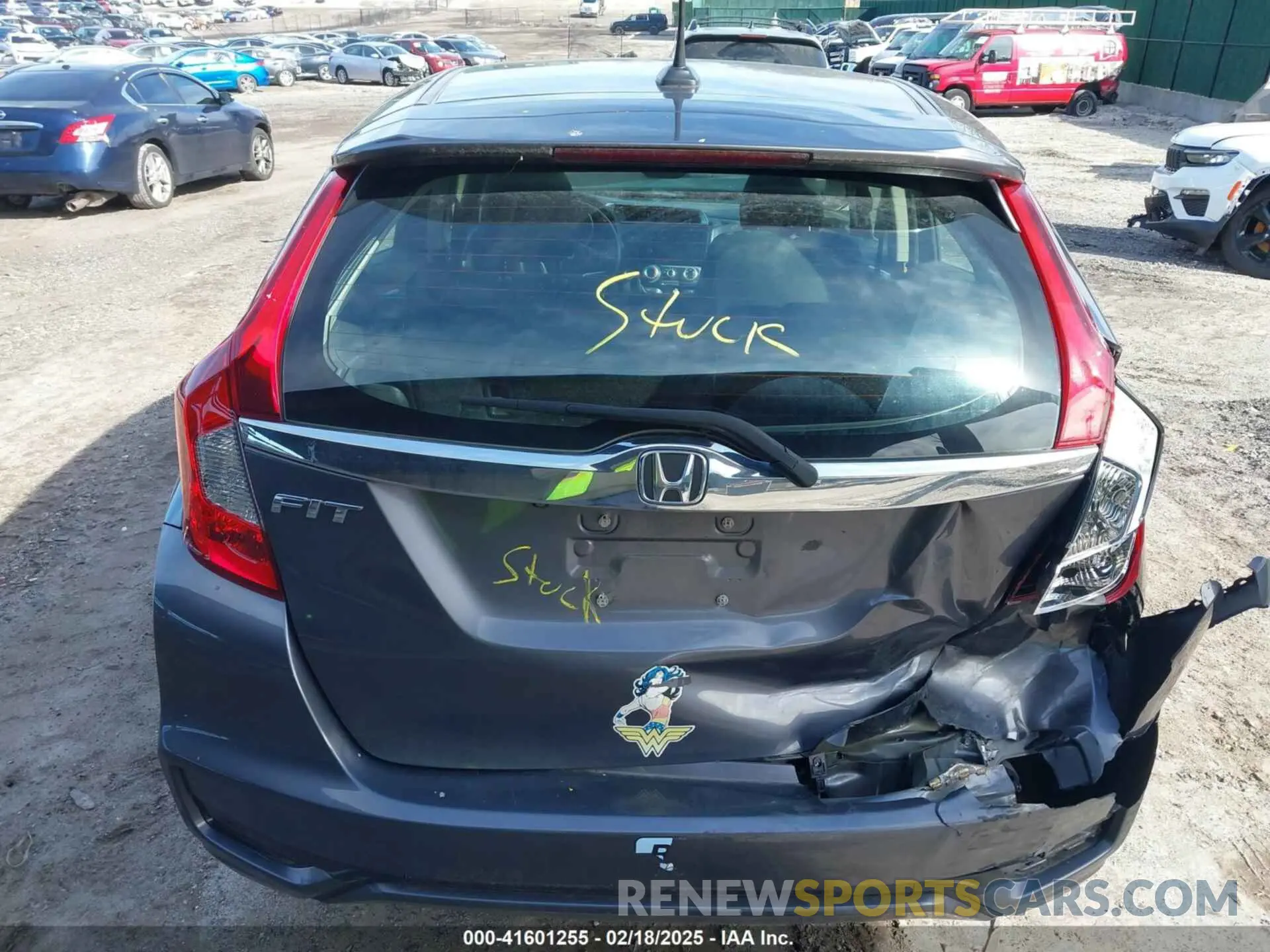 16 Photograph of a damaged car 3HGGK5H83LM712957 HONDA FIT 2020