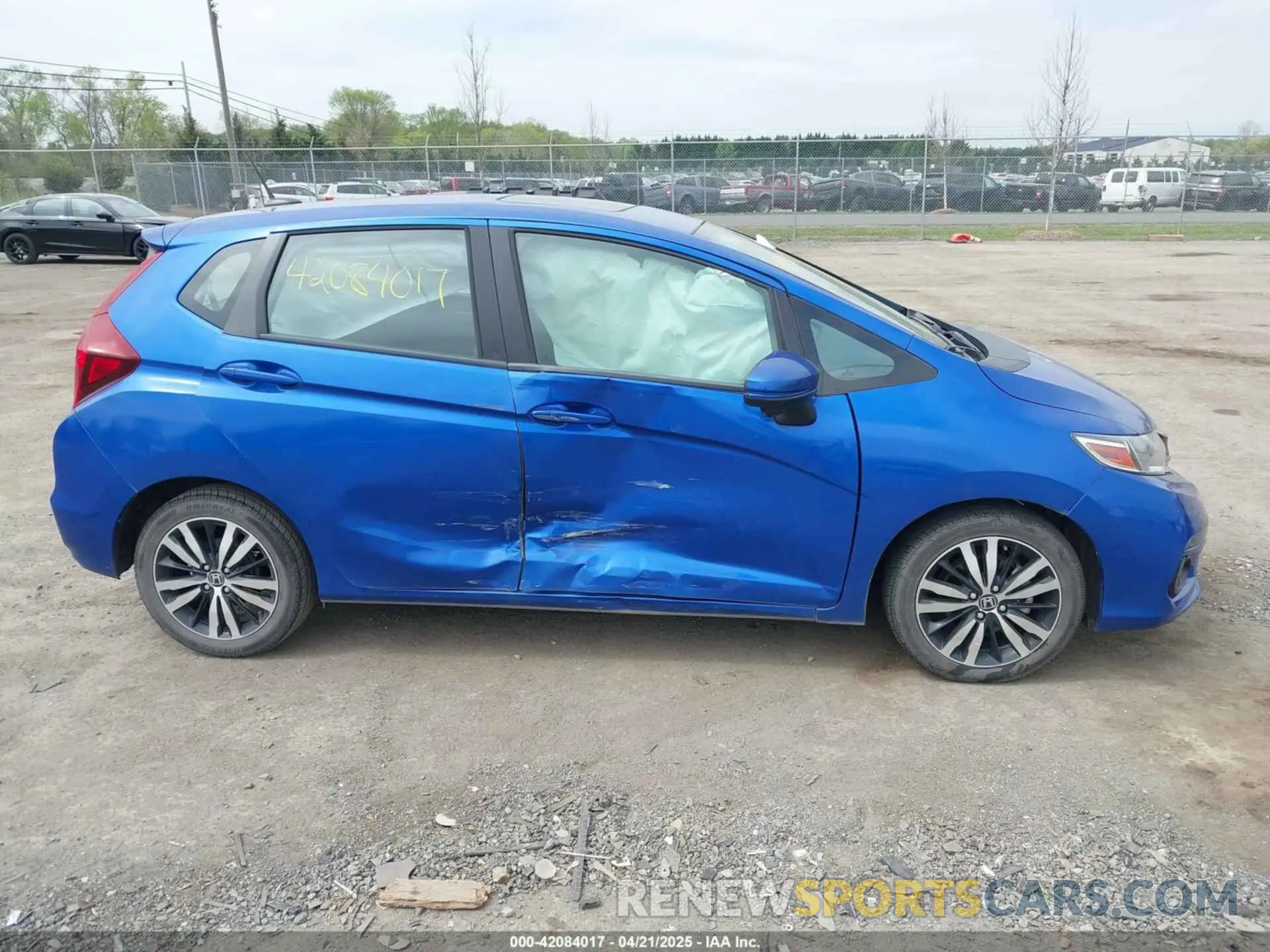 13 Photograph of a damaged car 3HGGK5H83LM730973 HONDA FIT 2020
