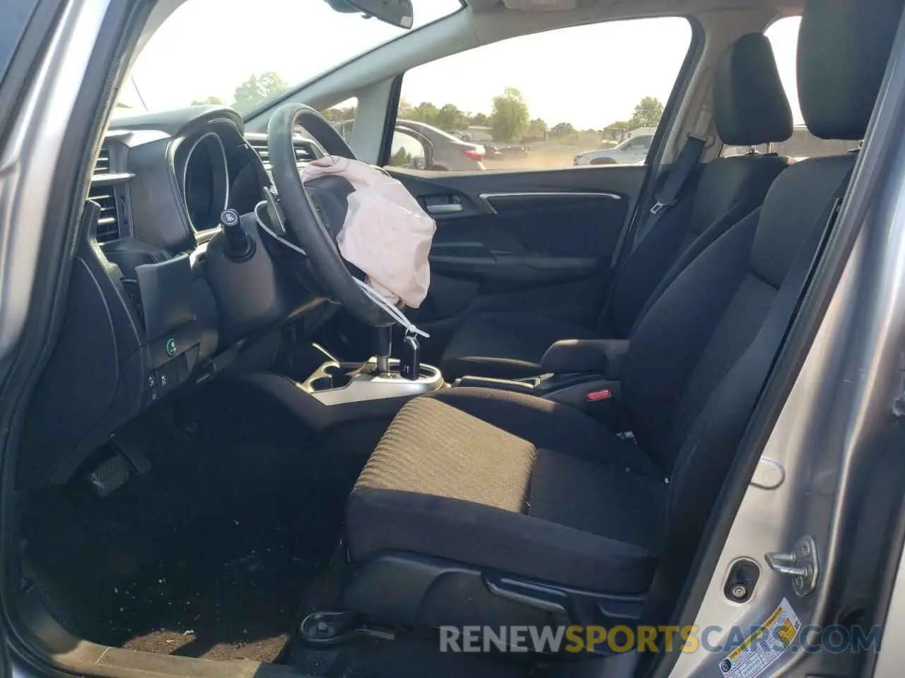 7 Photograph of a damaged car 3HGGK5H84LM733705 HONDA FIT 2020