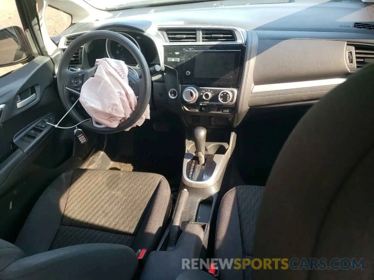 8 Photograph of a damaged car 3HGGK5H84LM733705 HONDA FIT 2020