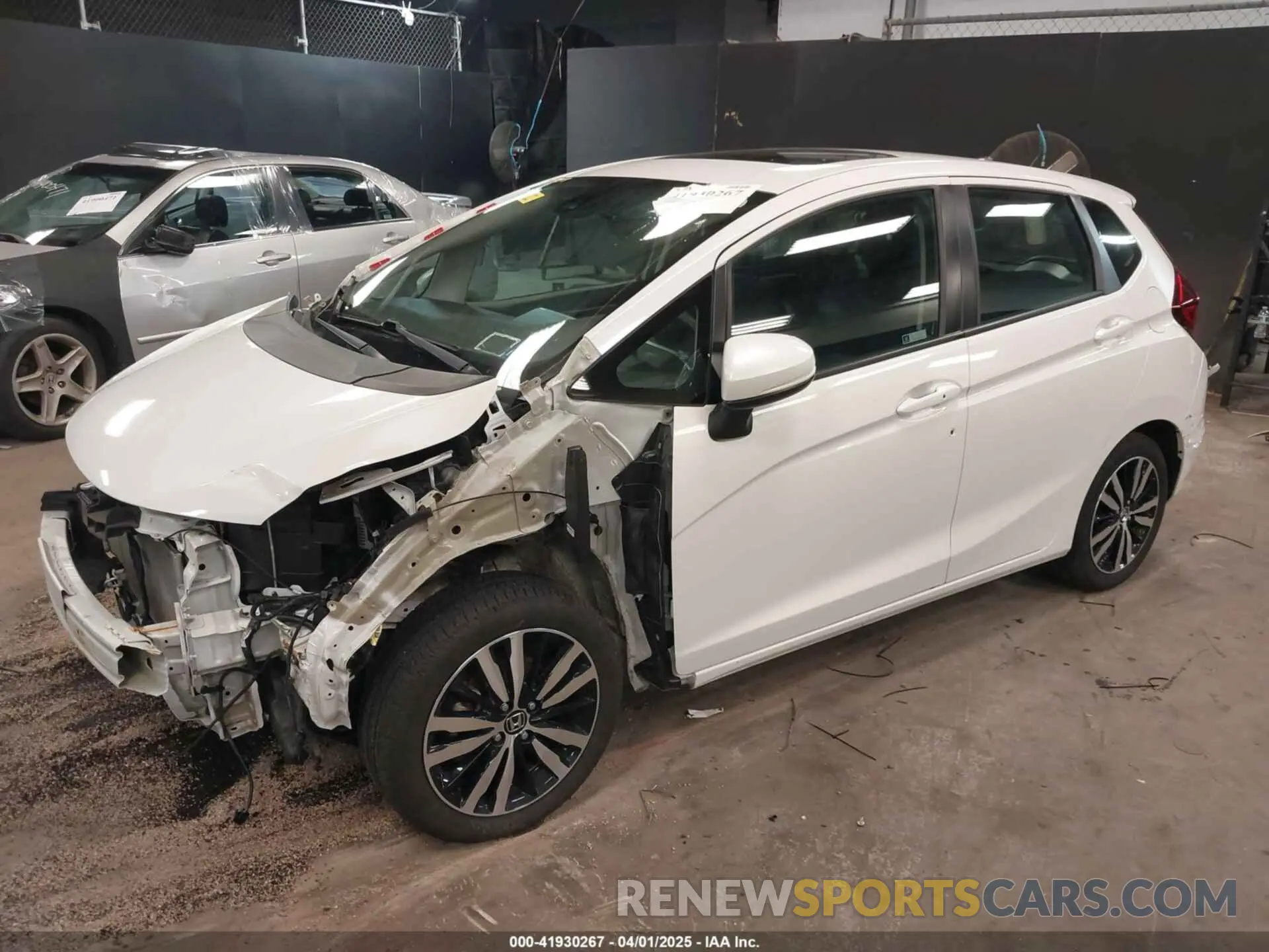 2 Photograph of a damaged car 3HGGK5H86LM702469 HONDA FIT 2020