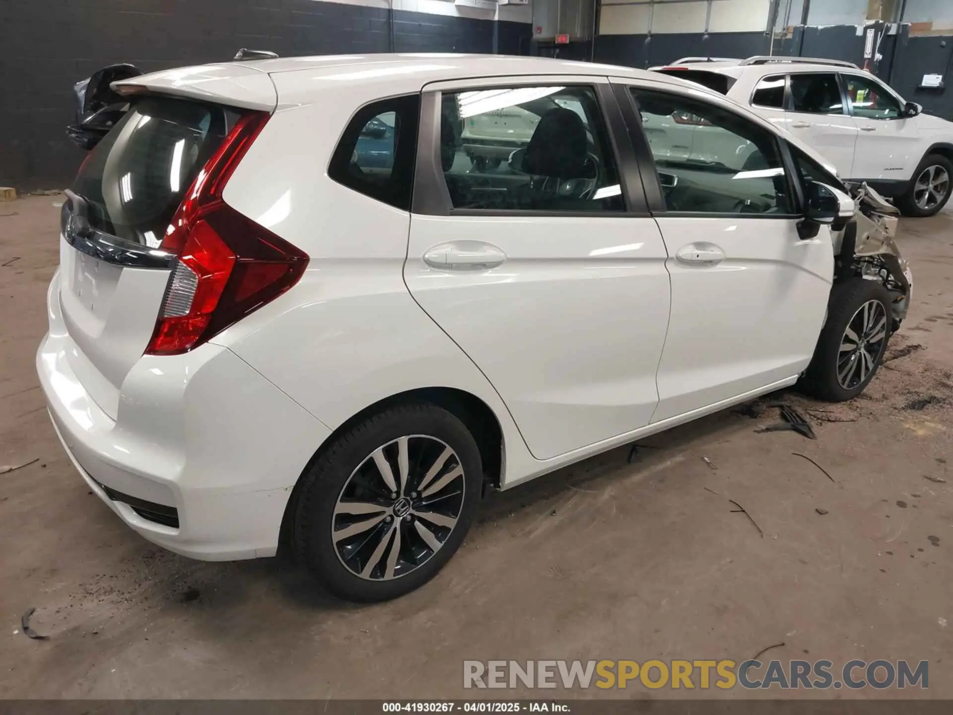 4 Photograph of a damaged car 3HGGK5H86LM702469 HONDA FIT 2020