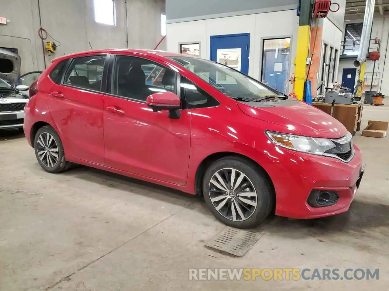 4 Photograph of a damaged car 3HGGK5H87LM730507 HONDA FIT 2020