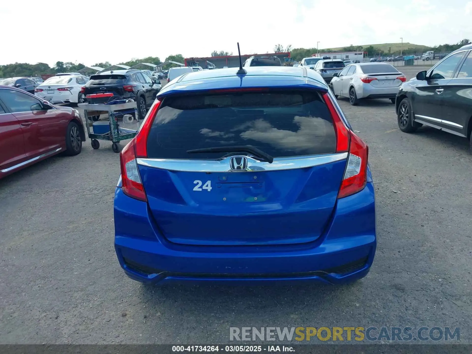 15 Photograph of a damaged car 3HGGK5H88LM701341 HONDA FIT 2020