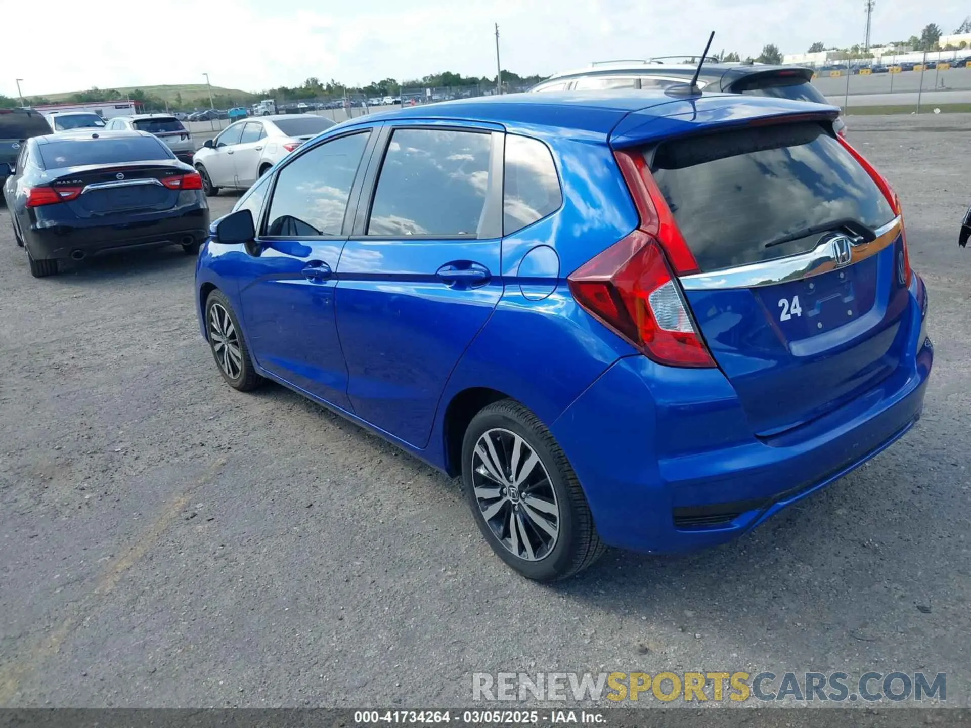 3 Photograph of a damaged car 3HGGK5H88LM701341 HONDA FIT 2020