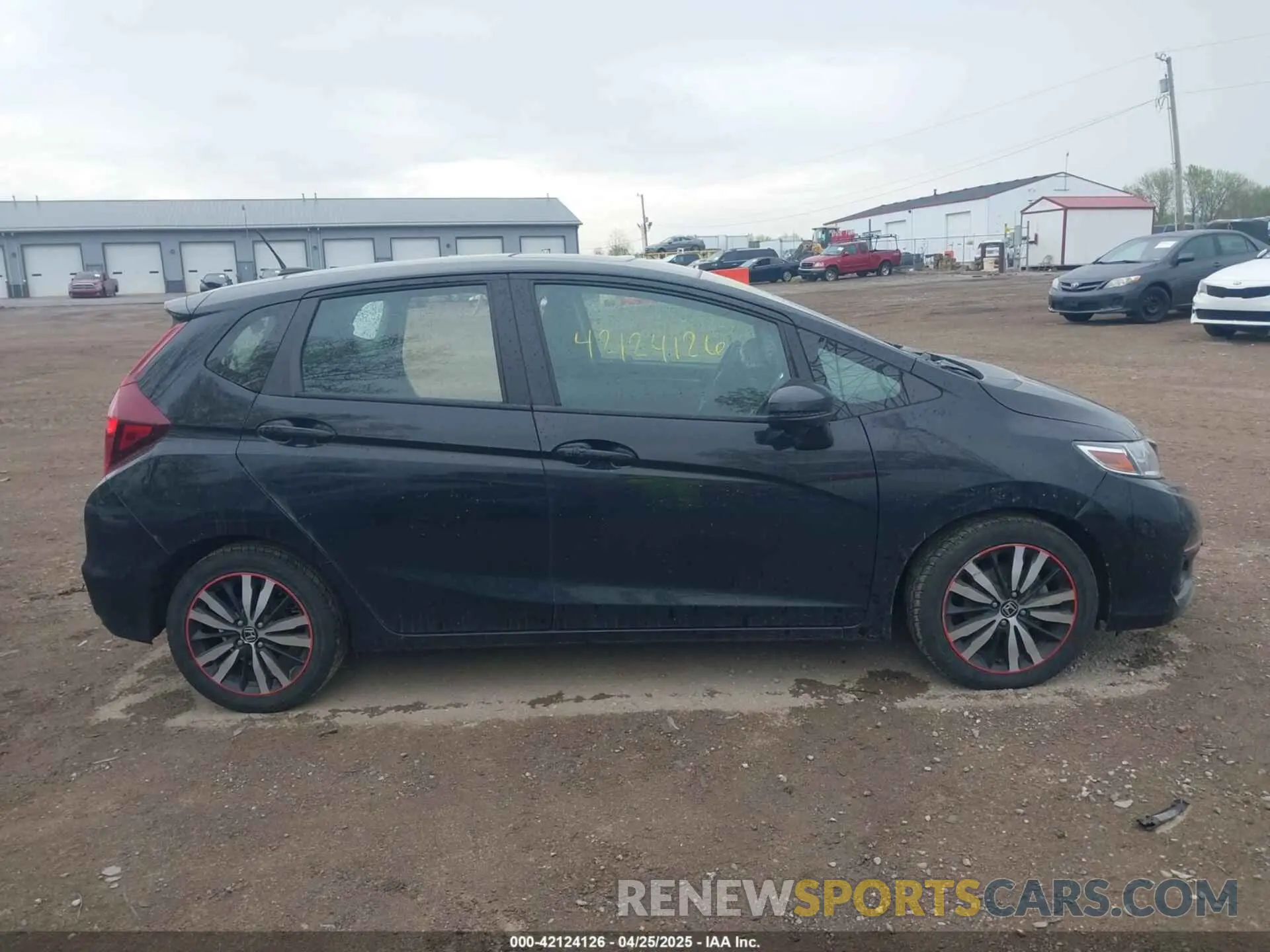 14 Photograph of a damaged car 3HGGK5H88LM716504 HONDA FIT 2020