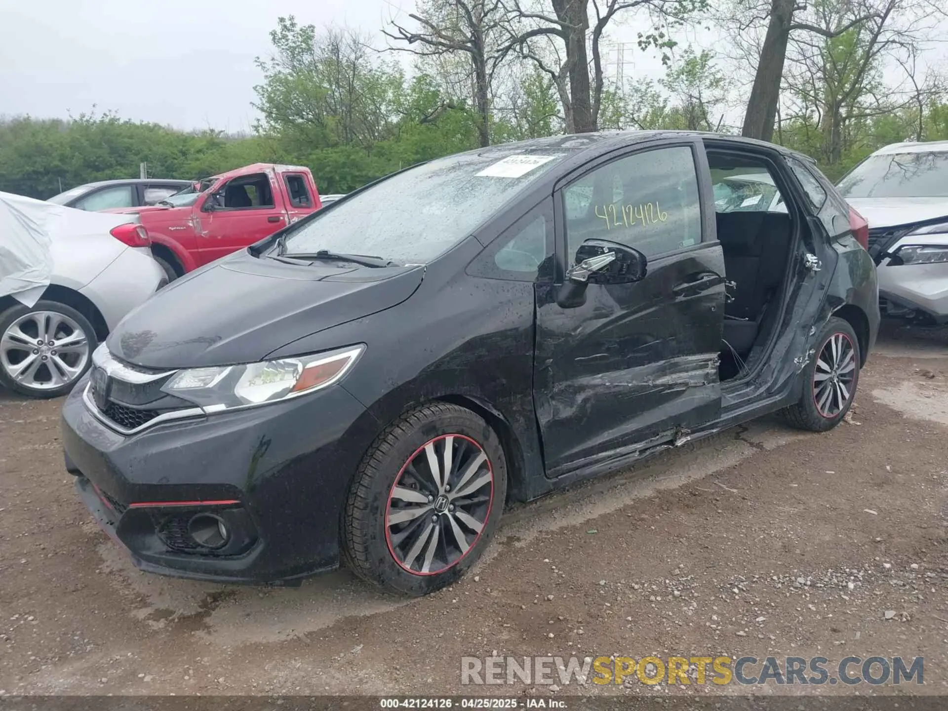 6 Photograph of a damaged car 3HGGK5H88LM716504 HONDA FIT 2020