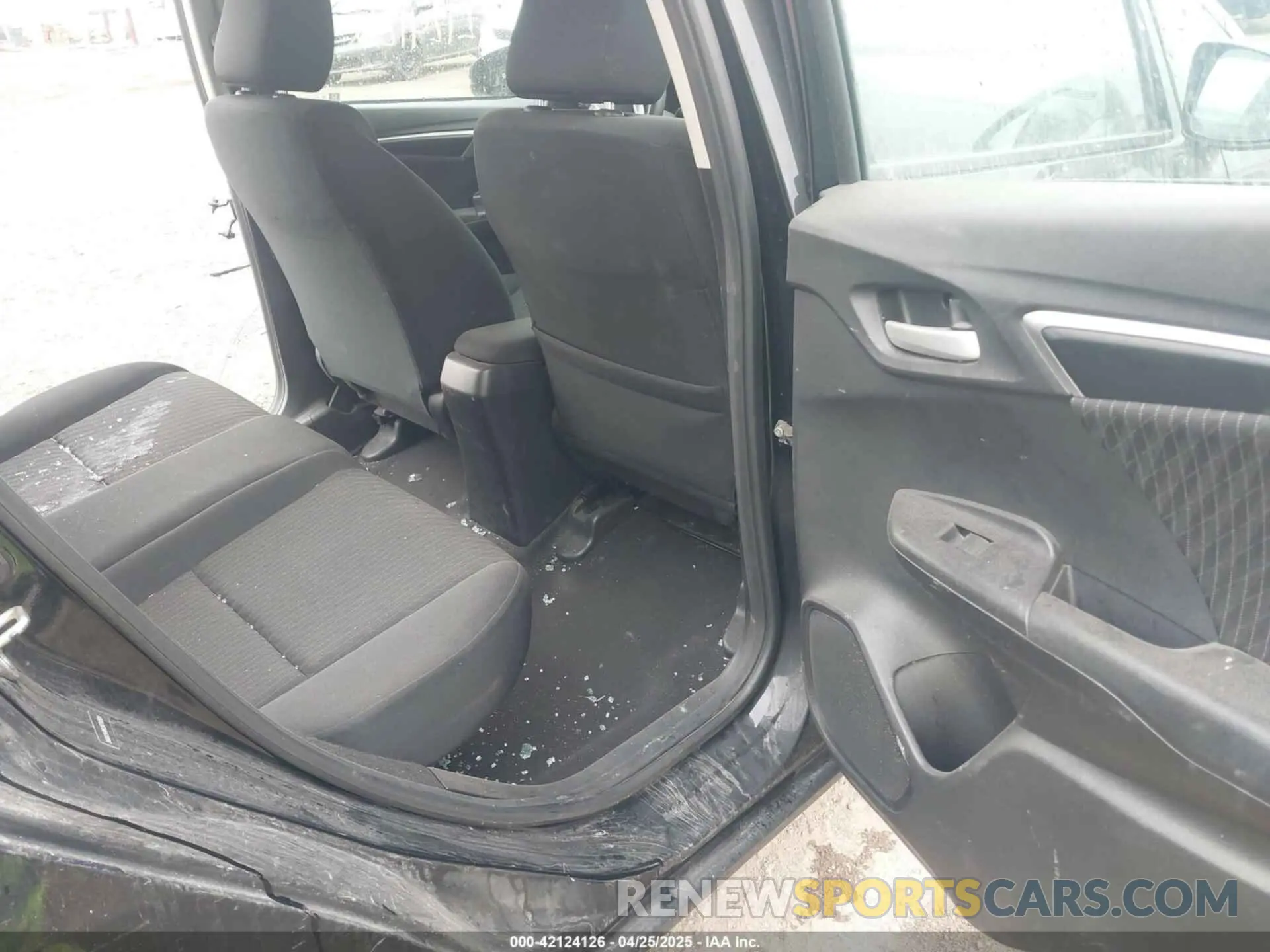 8 Photograph of a damaged car 3HGGK5H88LM716504 HONDA FIT 2020