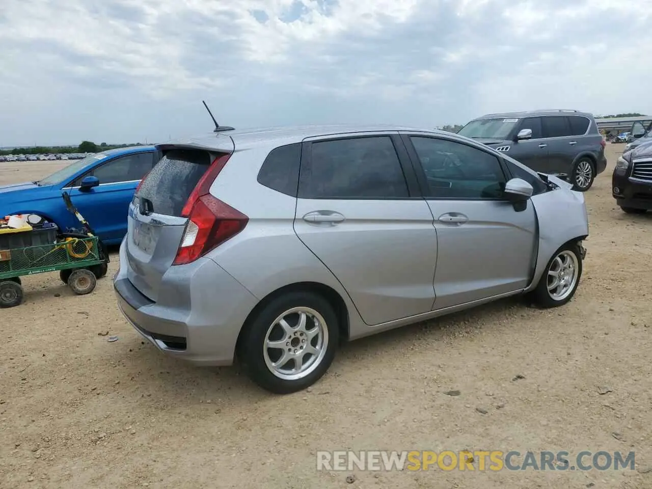 3 Photograph of a damaged car 3HGGK5H88LM725087 HONDA FIT 2020