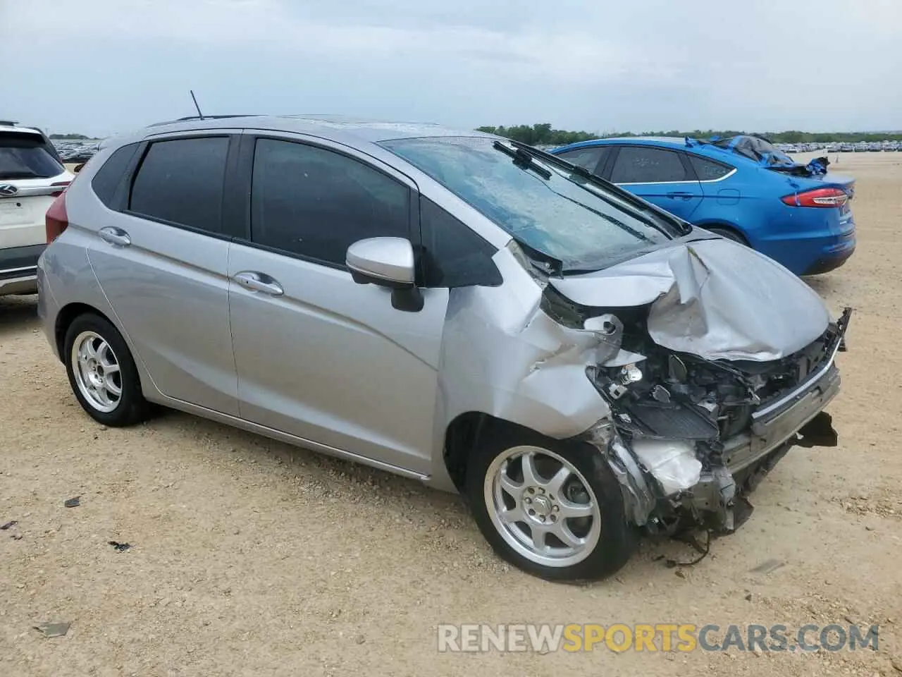 4 Photograph of a damaged car 3HGGK5H88LM725087 HONDA FIT 2020