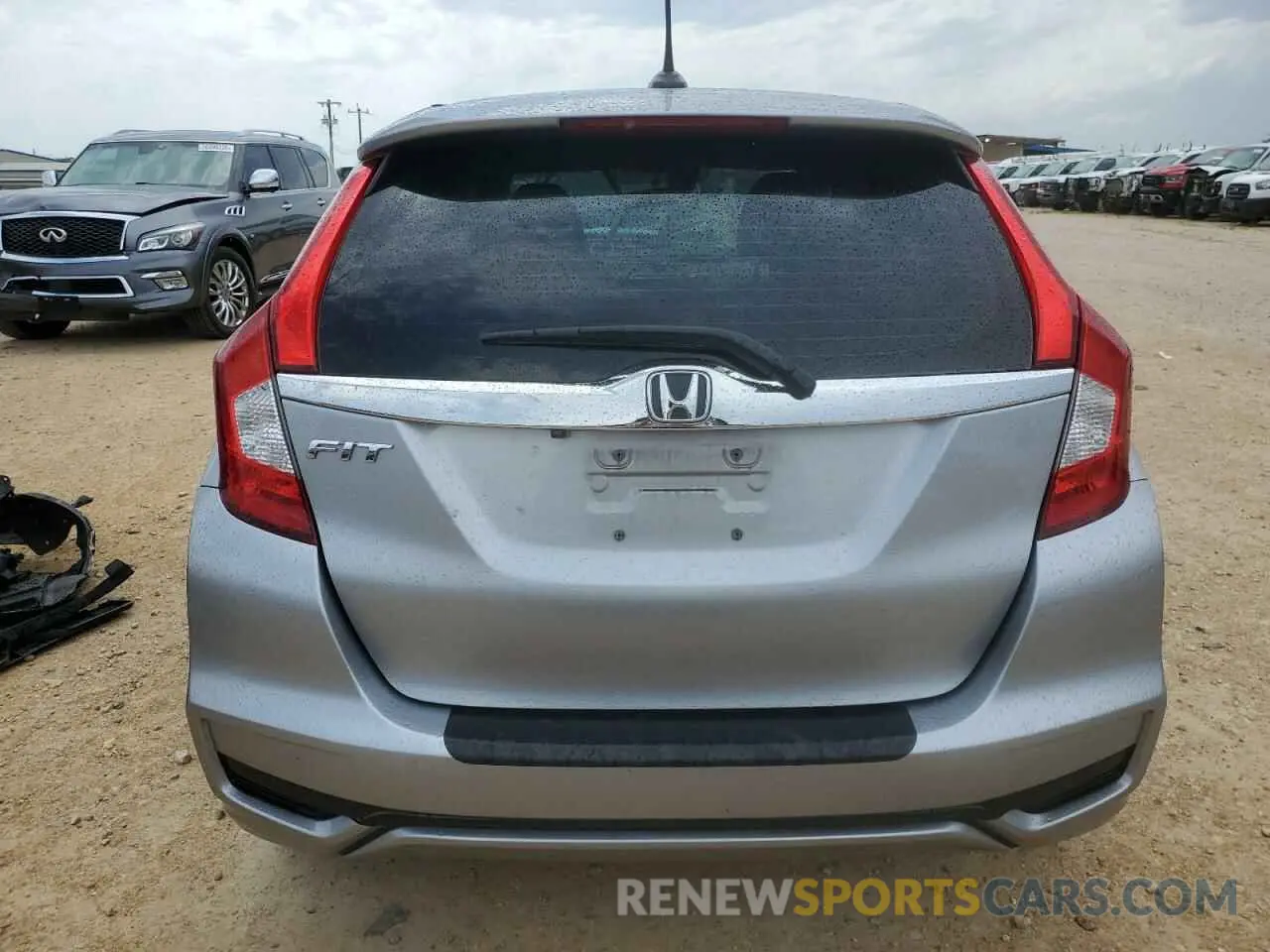 6 Photograph of a damaged car 3HGGK5H88LM725087 HONDA FIT 2020