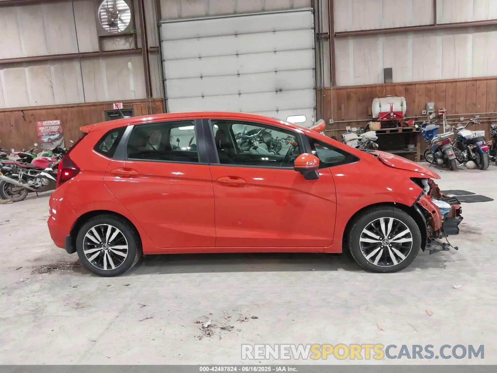 14 Photograph of a damaged car 3HGGK5H88LM729821 HONDA FIT 2020