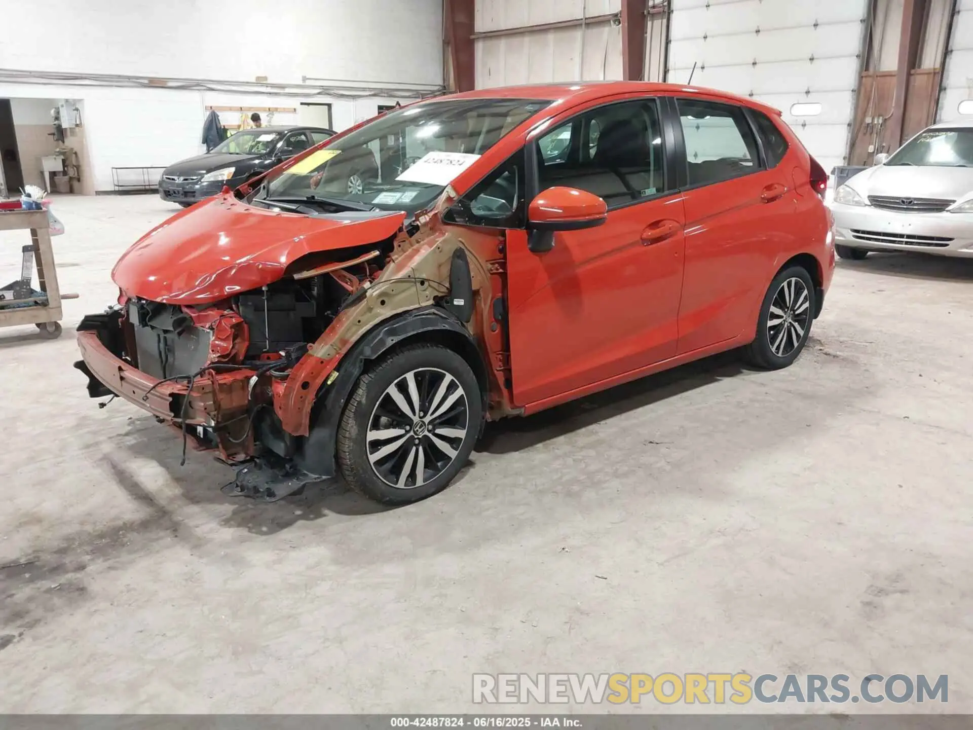2 Photograph of a damaged car 3HGGK5H88LM729821 HONDA FIT 2020