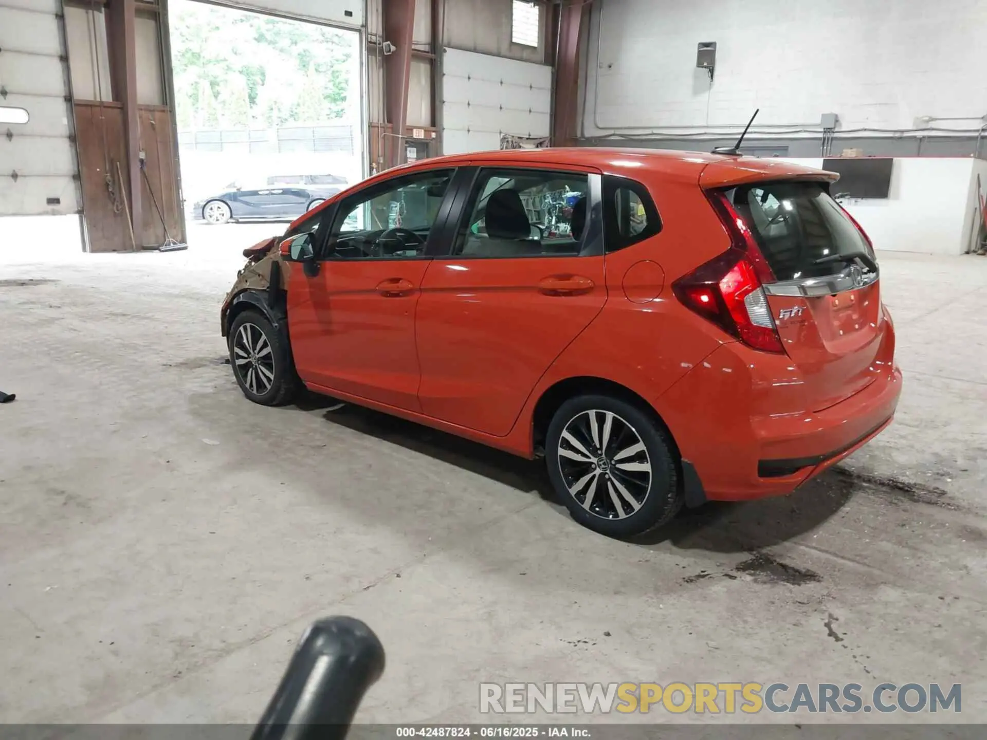 3 Photograph of a damaged car 3HGGK5H88LM729821 HONDA FIT 2020