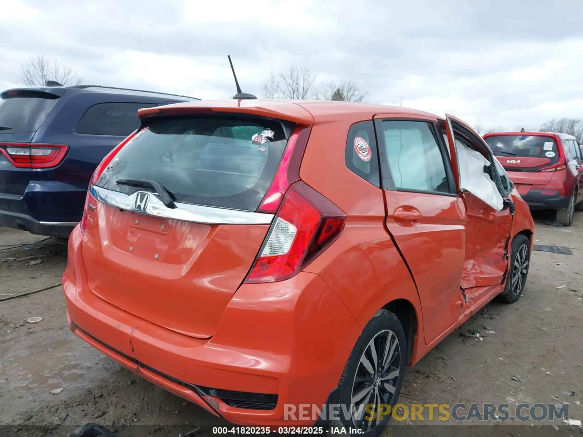 4 Photograph of a damaged car 3HGGK5H8XLM709232 HONDA FIT 2020