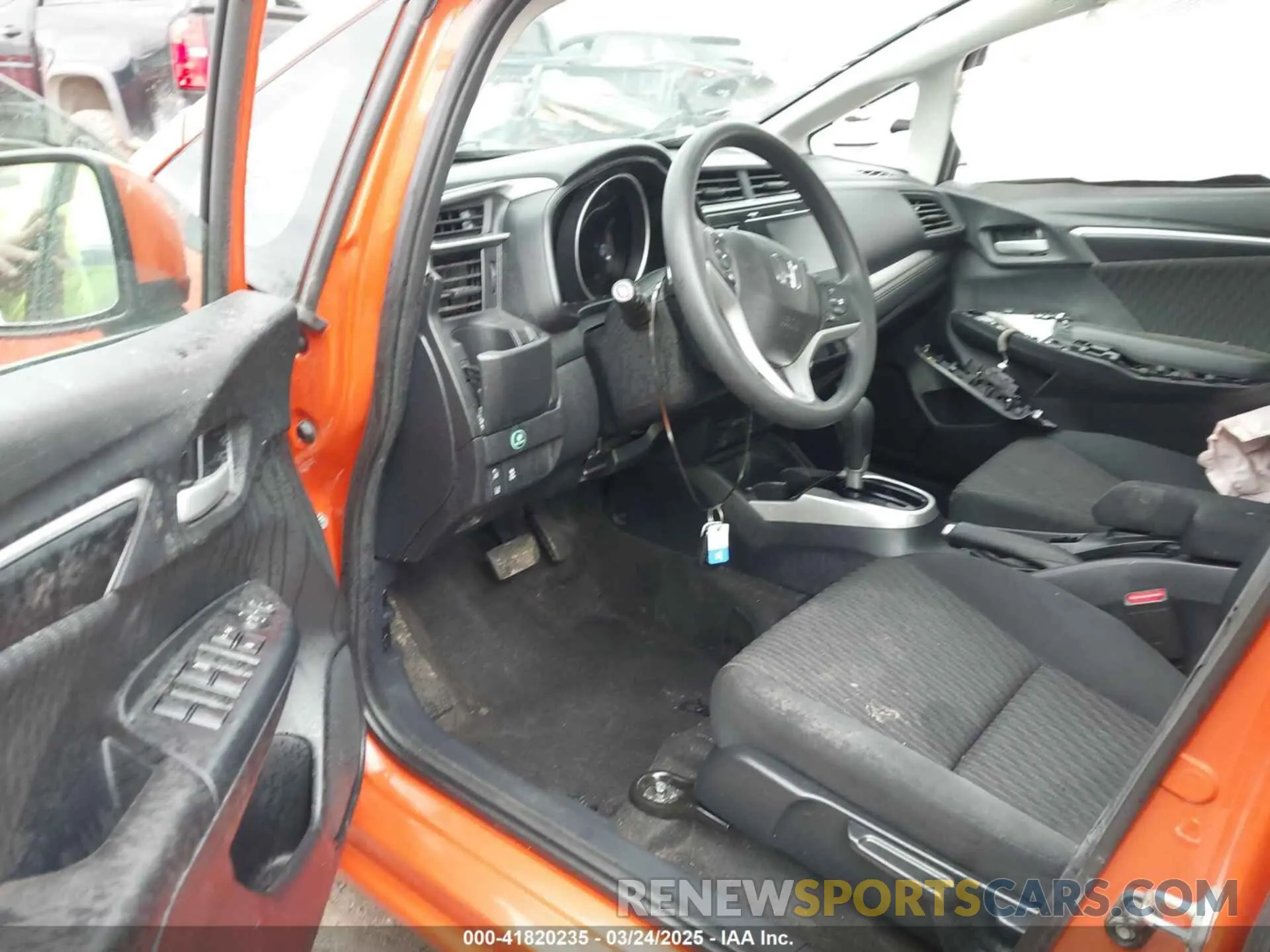 5 Photograph of a damaged car 3HGGK5H8XLM709232 HONDA FIT 2020