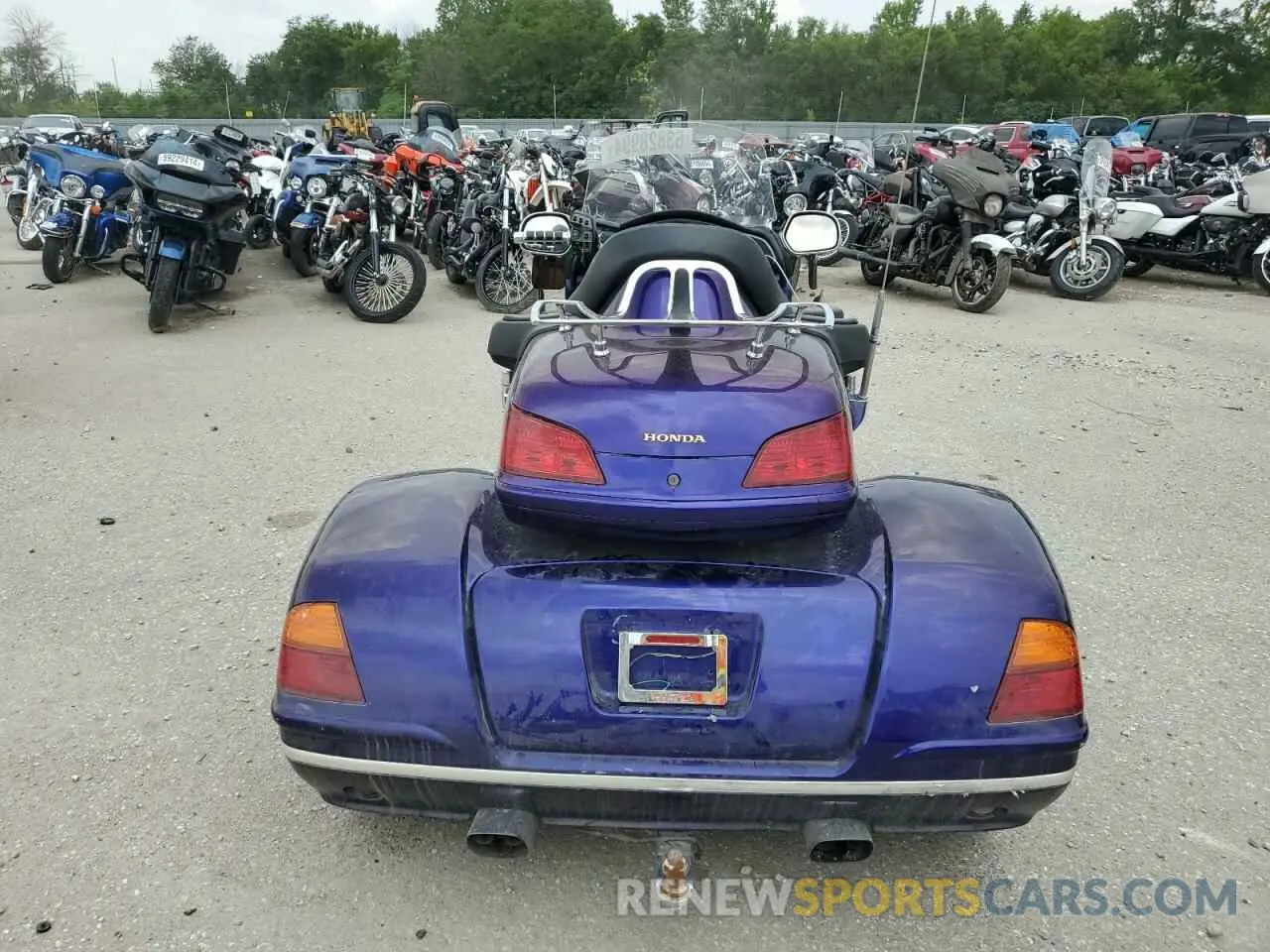4 Photograph of a damaged car 1HFSC47043A203250 HONDA GL CYCLE 2003
