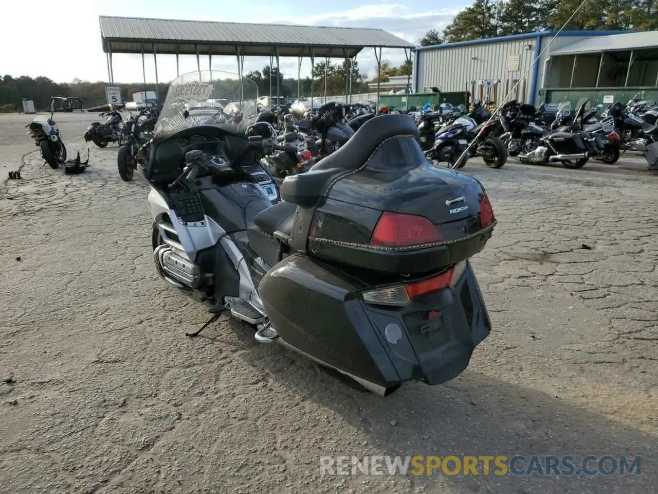 3 Photograph of a damaged car JH2SC68G2CK003616 HONDA GL CYCLE 2012