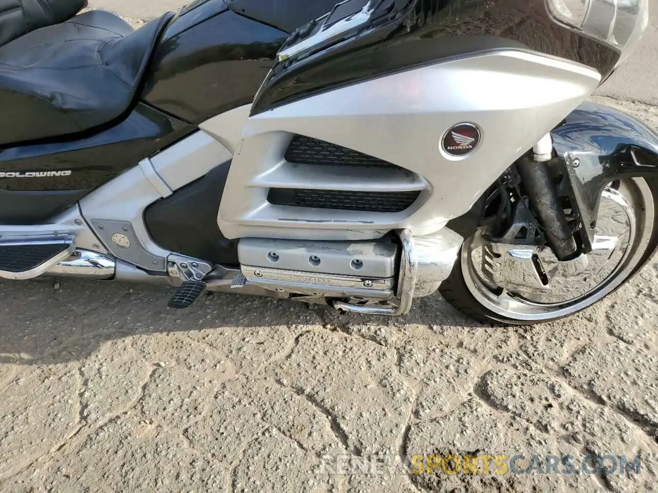 7 Photograph of a damaged car JH2SC68G2CK003616 HONDA GL CYCLE 2012