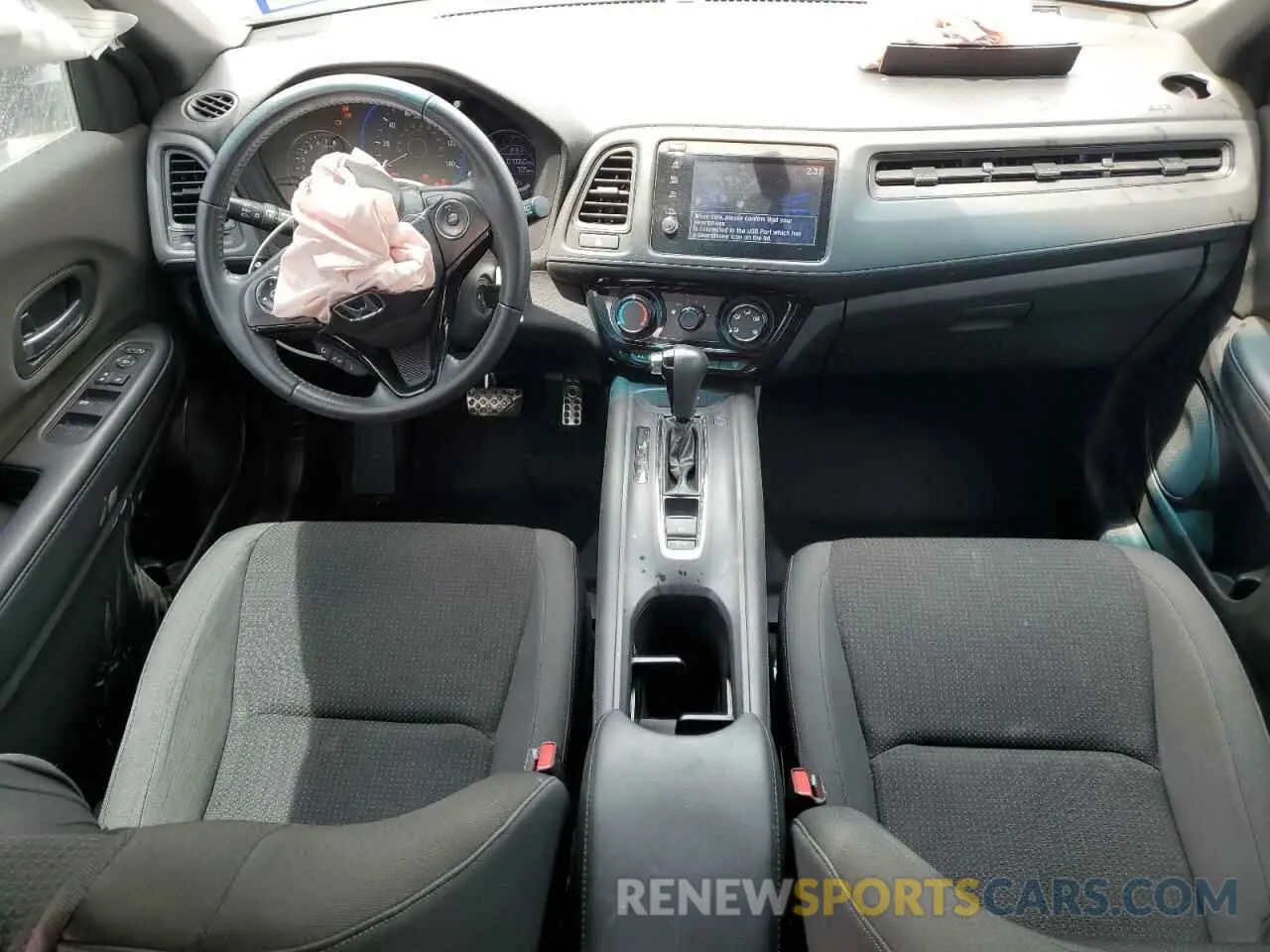 8 Photograph of a damaged car 3CZRU5H10KG700308 HONDA HR-V 2019