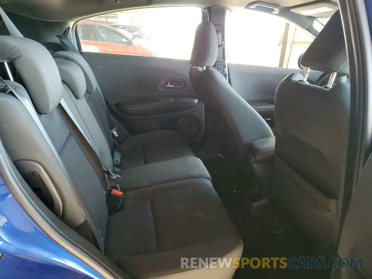 10 Photograph of a damaged car 3CZRU5H11KG702956 HONDA HR-V 2019